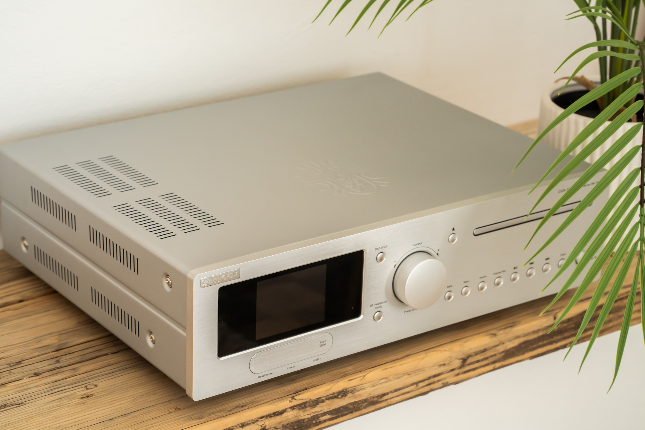 Block-CVR-200-AV-7-1-Blu-ray-internetontvanger-met-7x-100-watt-muziekvermogen-in-diamantzilver