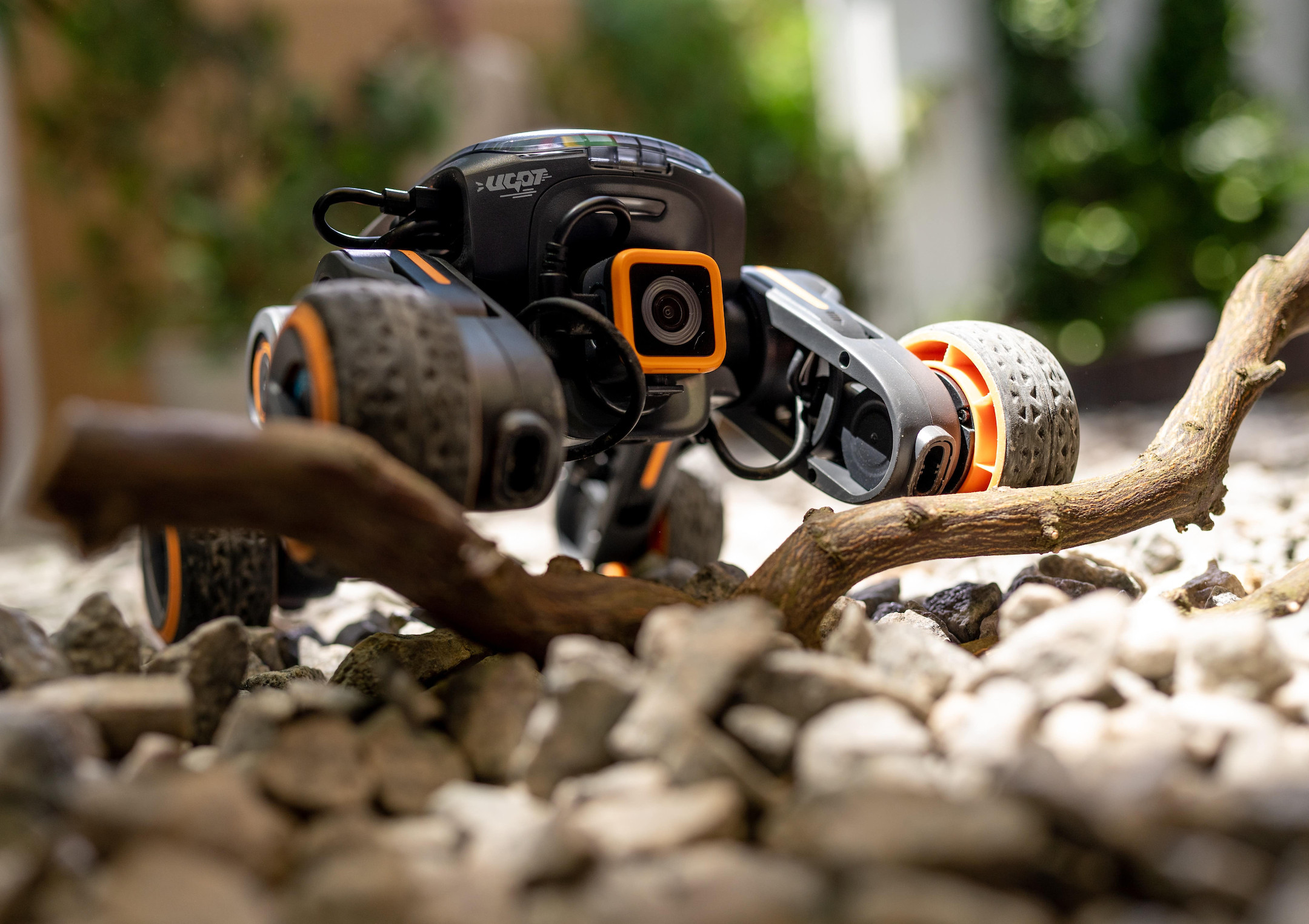 ugot-roboter-ai-space-exploration-education-kit-78-komponenten-zum-bau-von-fuenf-robotermodellen