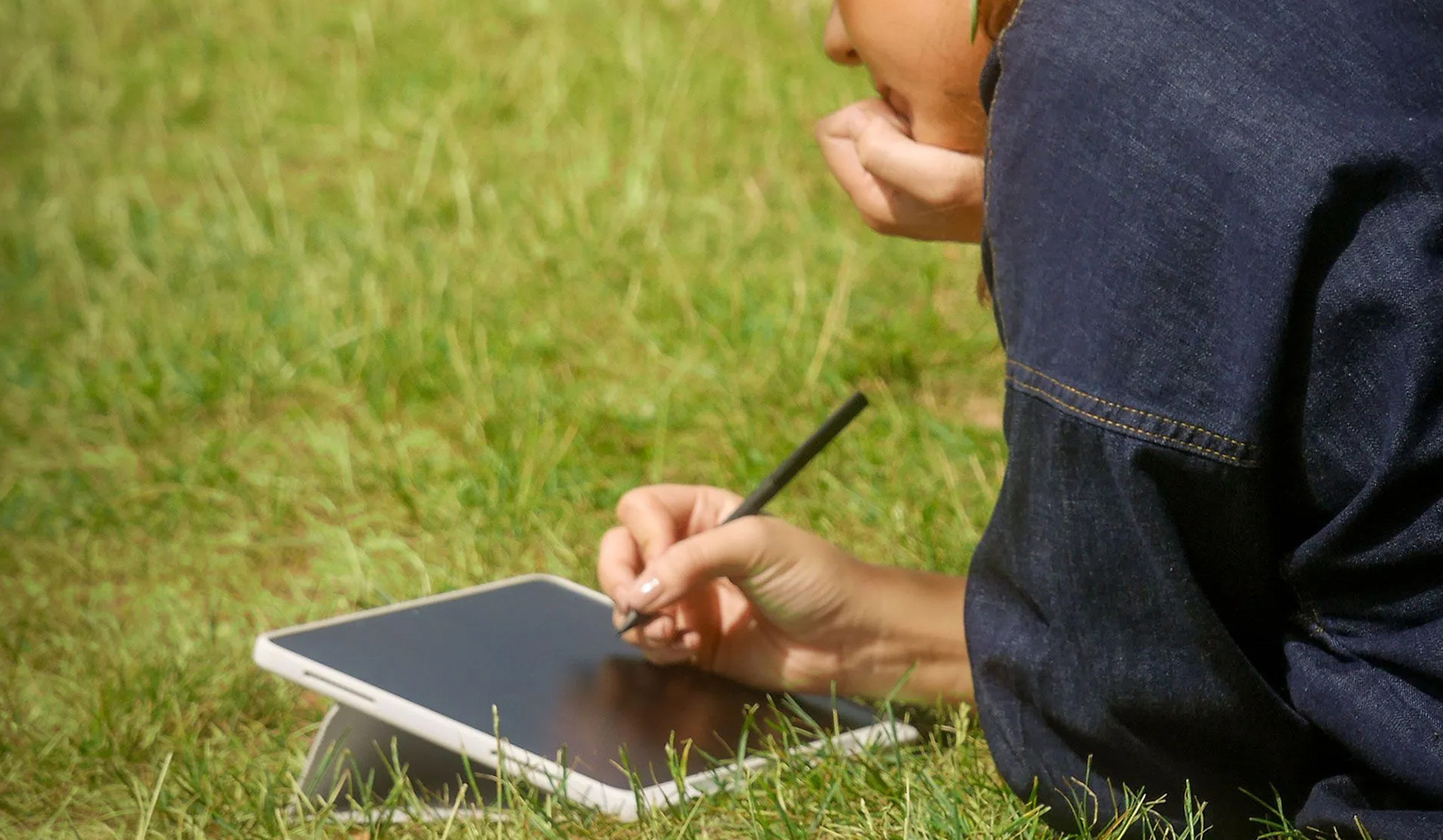 Wacom-MovinkPad-11-hoesje-met-standaard-en-penhouder