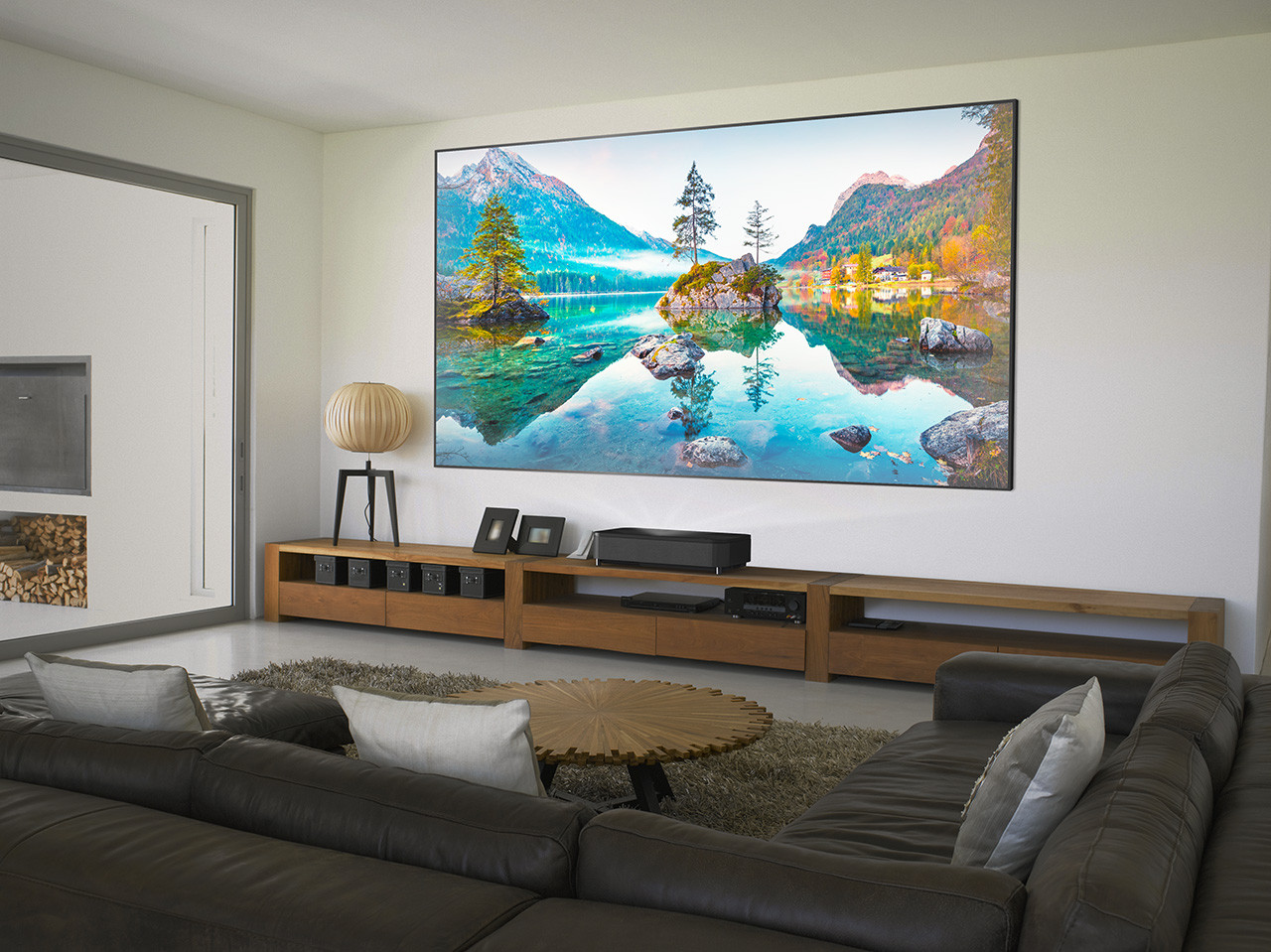 Epson-EH-LS800B-Beamer-UST-Laser-UHD-Android-TV-4000-Ansi-Demo