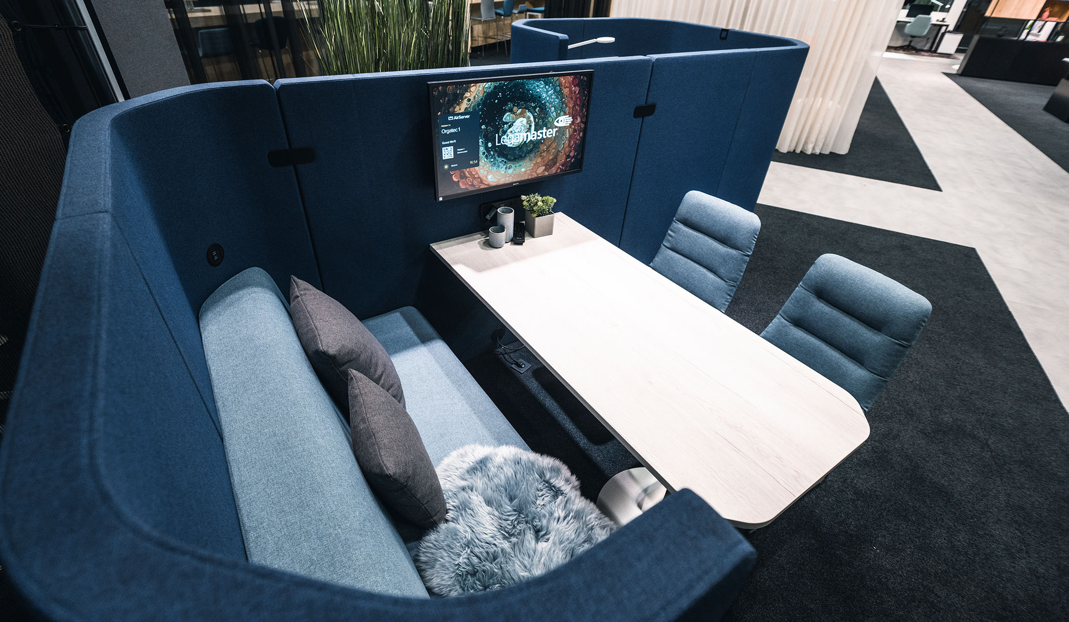 ASSMANN-Syneo-Soft-Lounge-Loungemobel-mit-Schallschutz-und-individuellem-Design-fur-offene-Burokonzepte
