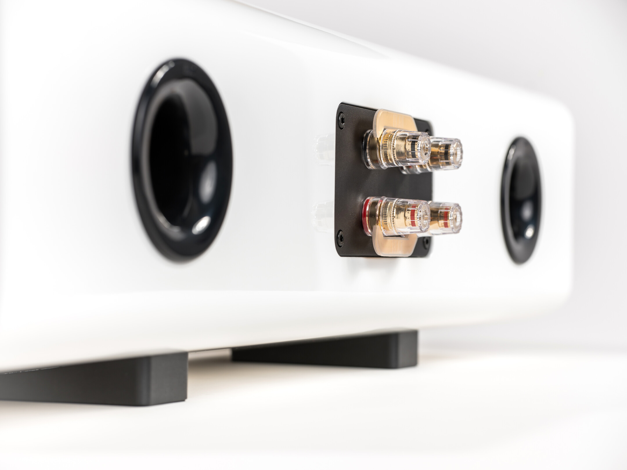 ELAC-Vela-CC-401-2-Weiss-Hochglanz