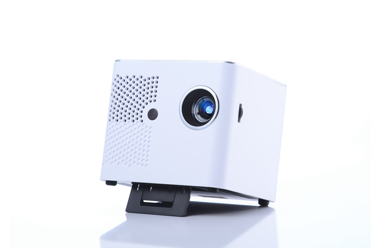 Aiptek-MobileCinema-i400