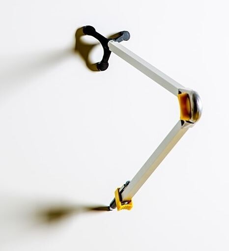 i3-Technologies-Augmented-Reality-Zirkel-Physischer-Zirkel