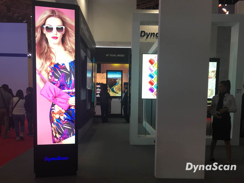DynaScan-DI881LT2-88-Digital-Signage-Display