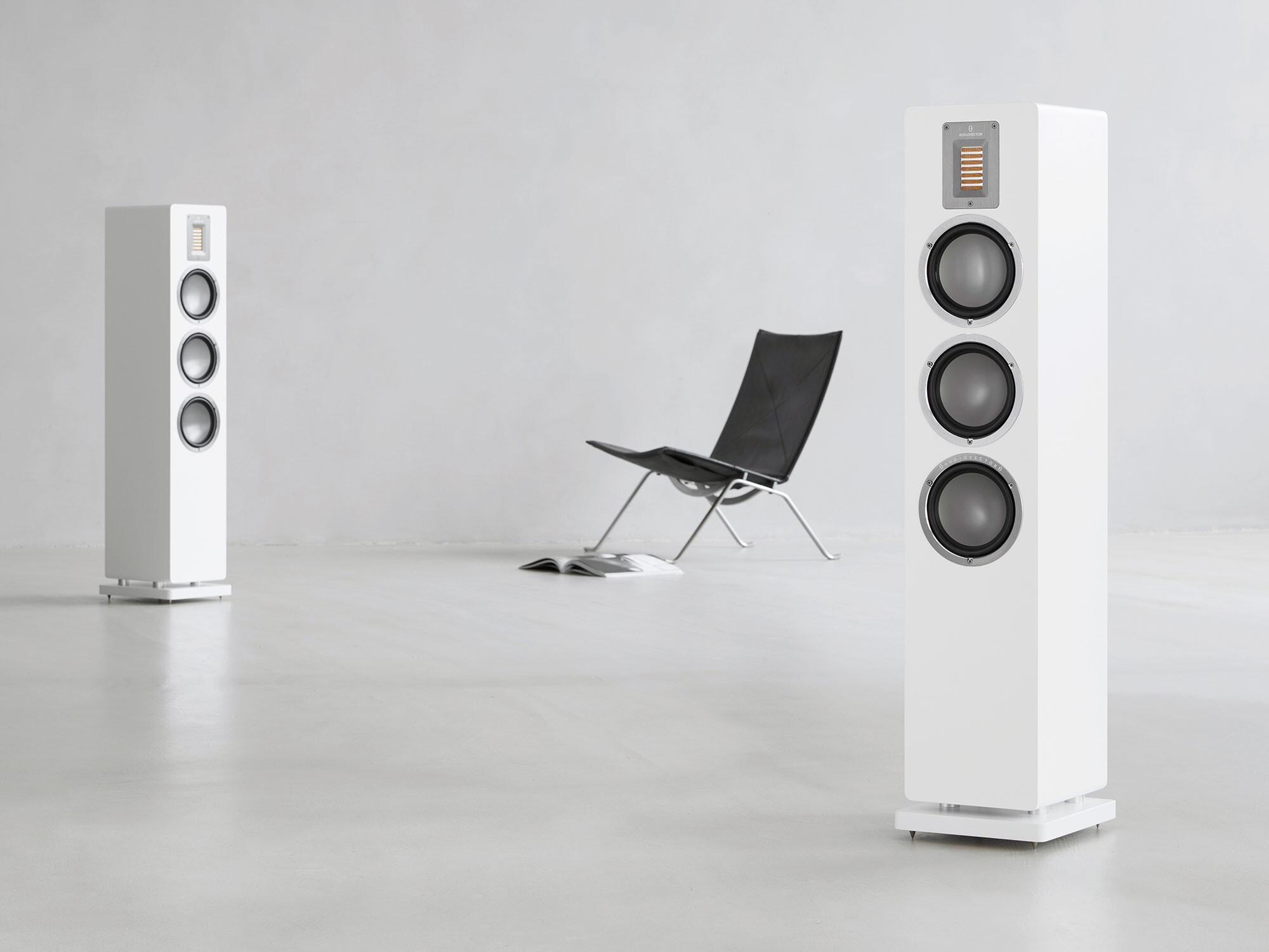 Audiovector-QR-5-Seidenweiss-Paar