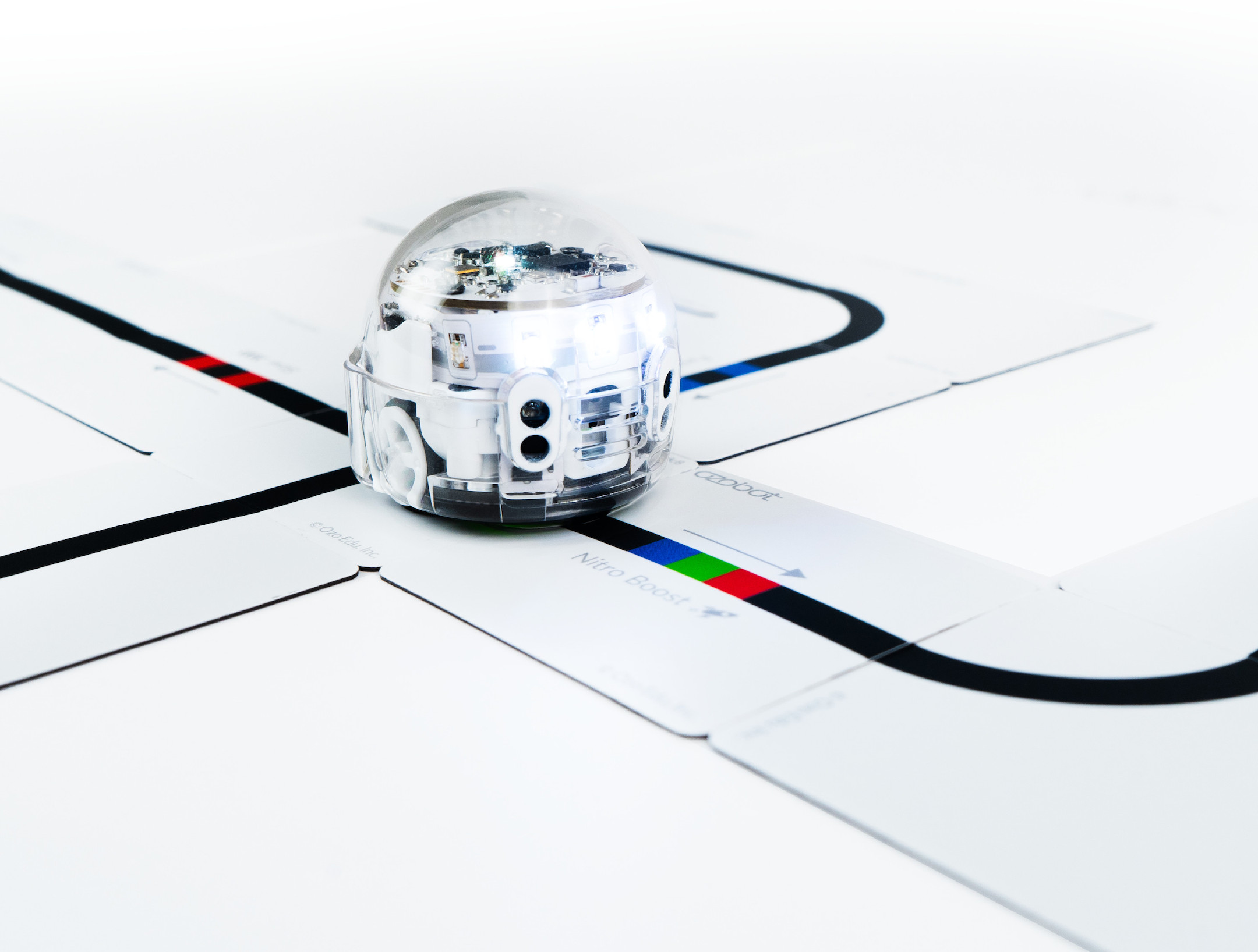 ozobot-farbcode-magnete-speed-kit