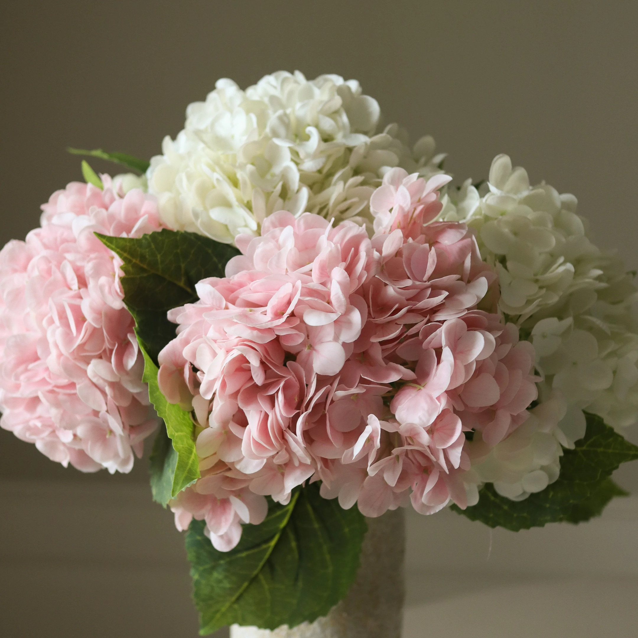 Botané Pink/White Hydrangea Bouquet Kunstblumenstrauß Botané Pink/White Hydrangea Bouquet Kunstblumenstrauß