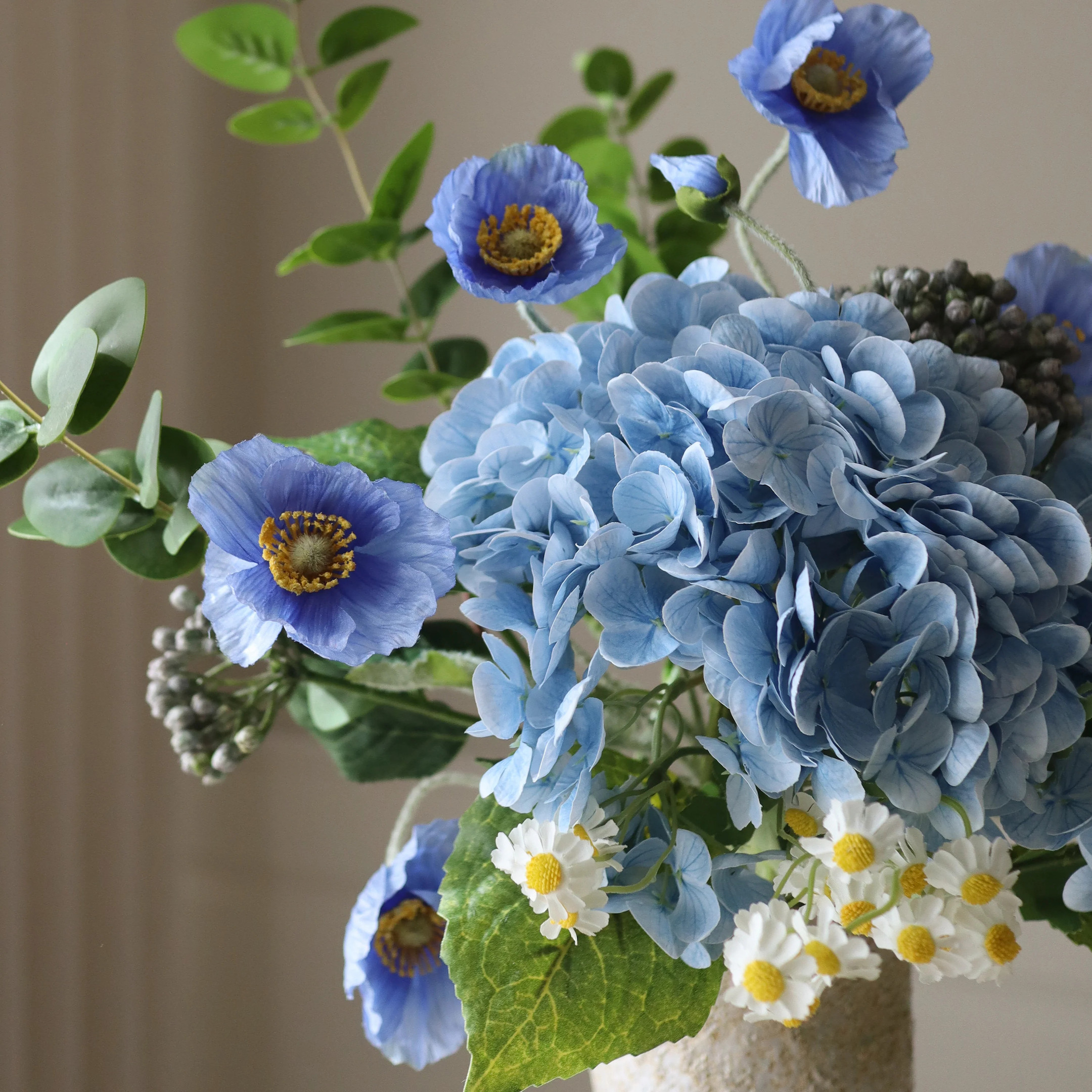 Botané Barbie Blue Bliss Kunstblumenstrauß