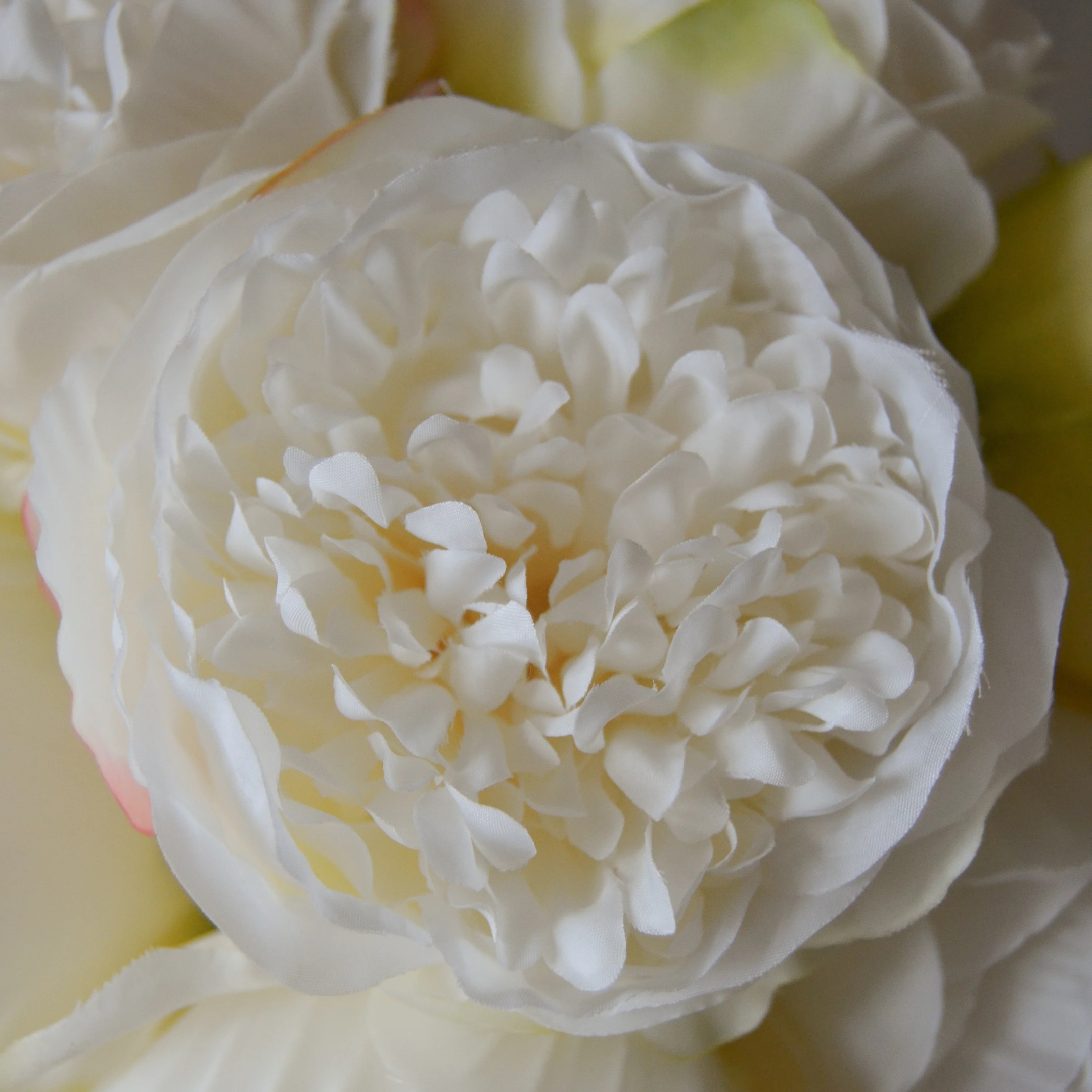 Botané White Mini Peony Bouquet Kunstblumenstrauß Botané White Mini Peony Bouquet Kunstblumenstrauß