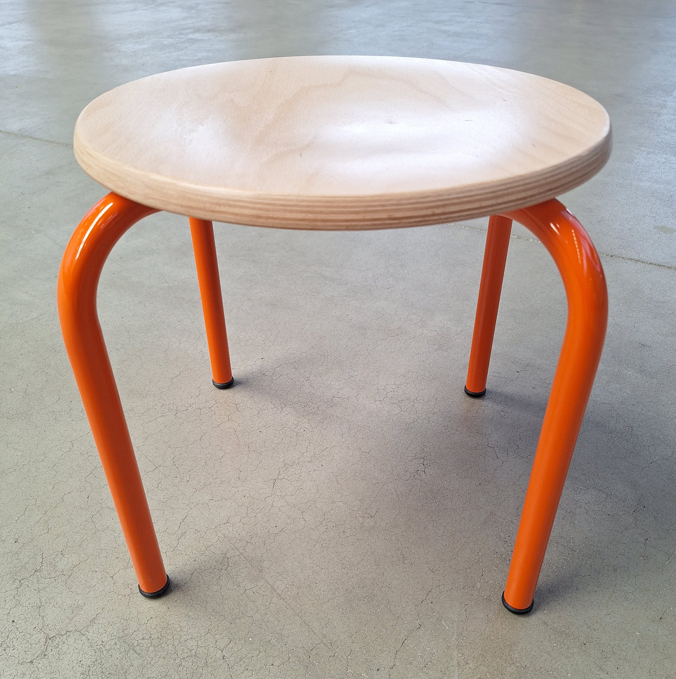 sponeta-stapelbarer-vierbeinhocker-sitzhoehe-34-cm-demoware