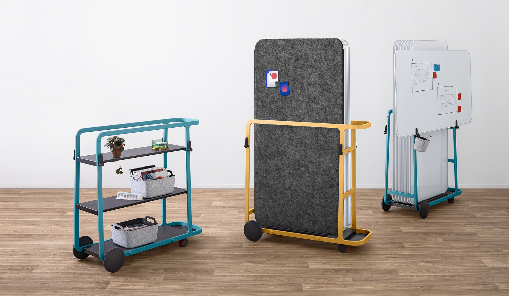 Steelcase-Flex-Boardwagen-fur-das-einfache-transportieren-von-bis-zu-acht-Flex-Screens-und-Whiteboards