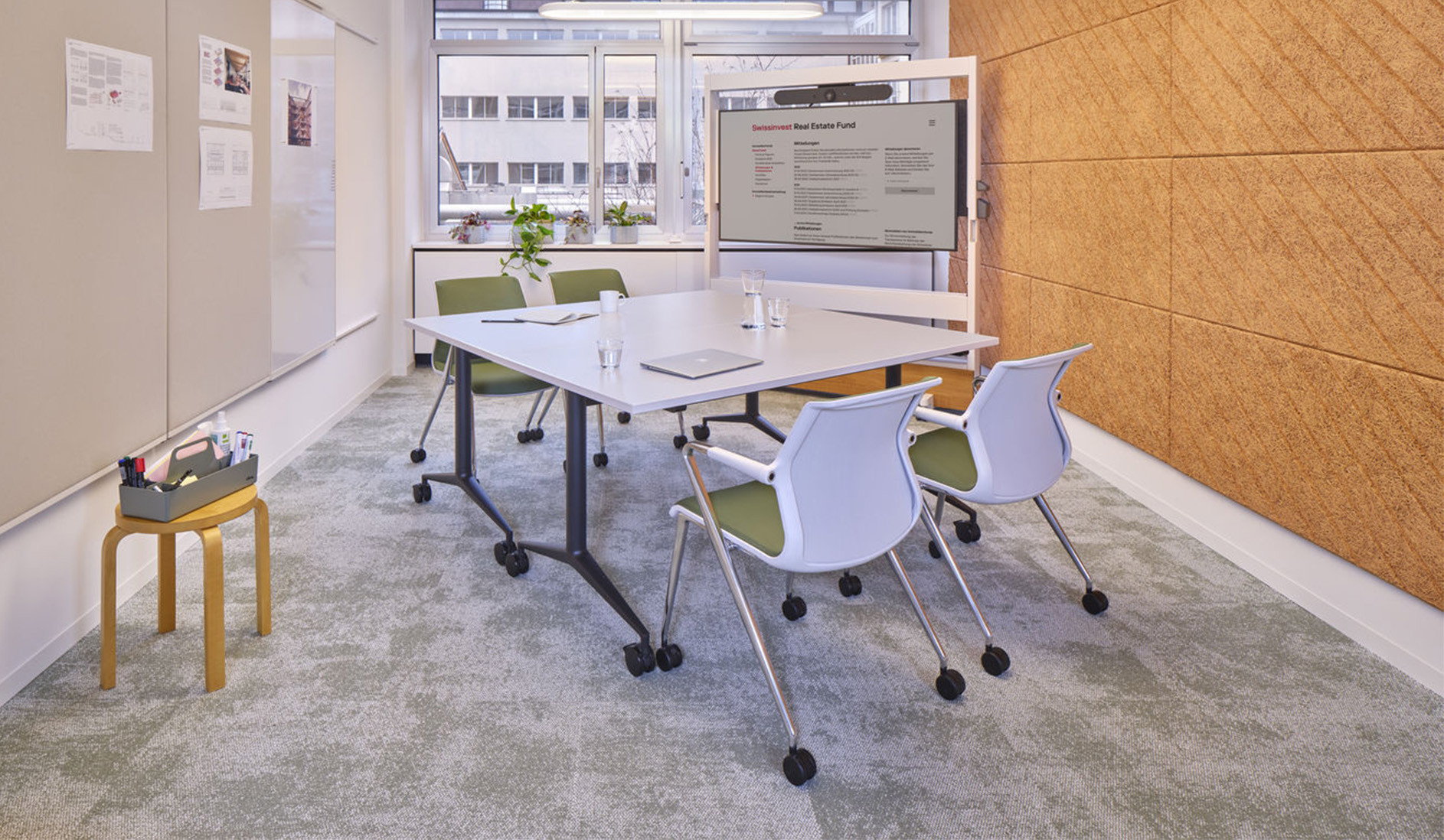 Vitra-Unix-Chair-mit-Vierbein-Untergestell-mit-Rollen