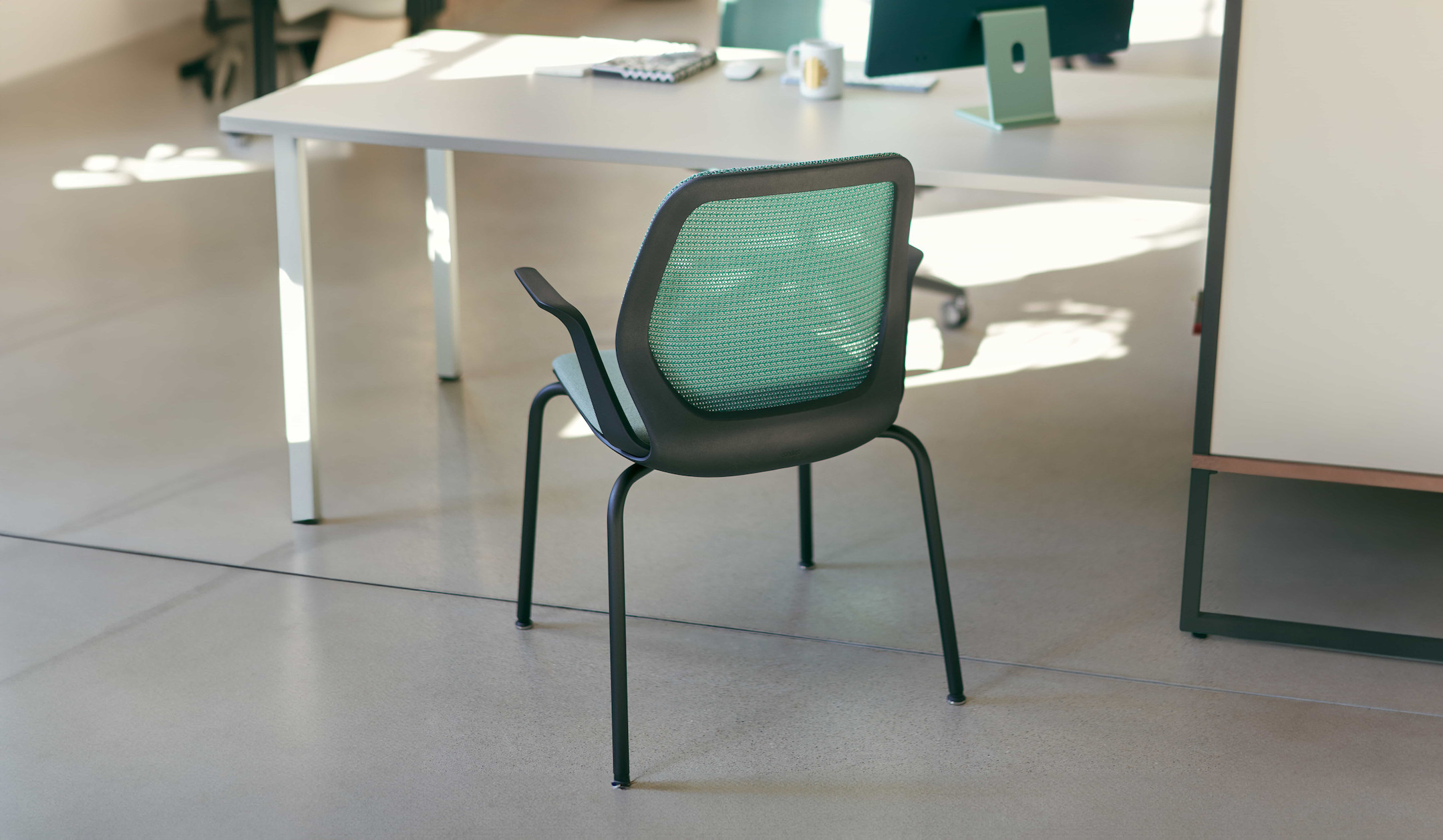 Sedus se:kit Besucherstuhl mit komfortablen Vierfuß Gestell für Besprechungen Sedus-se-kit-Besucherstuhl-mit-komfortablen-Vierfuss-Gestell-fur-Besprechungen