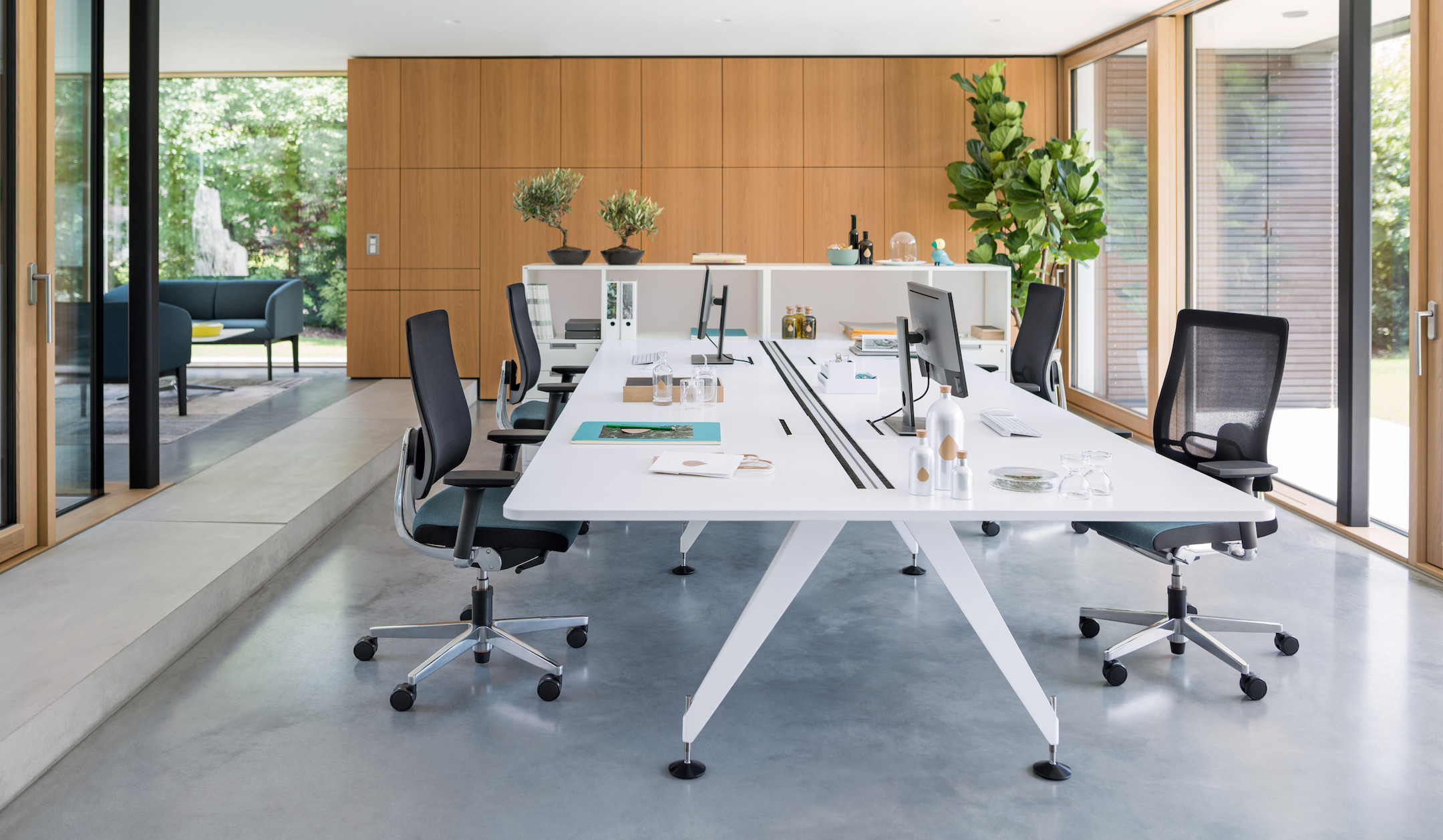 Sedus-black-dot-Drehstuhl-mit-Netzrucken-Nackenstutze-und-4D-Armlehnen-fur-Komfort