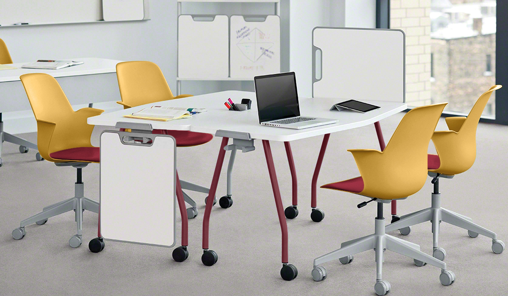 Steelcase Verb mobiler Studenten-Tisch in Chevron Form für aktives Lernen und Gruppenarbeit Steelcase-Verb-mobiler-Studenten-Tisch-in-Chevron-Form-fur-aktives-Lernen-und-Gruppenarbeit
