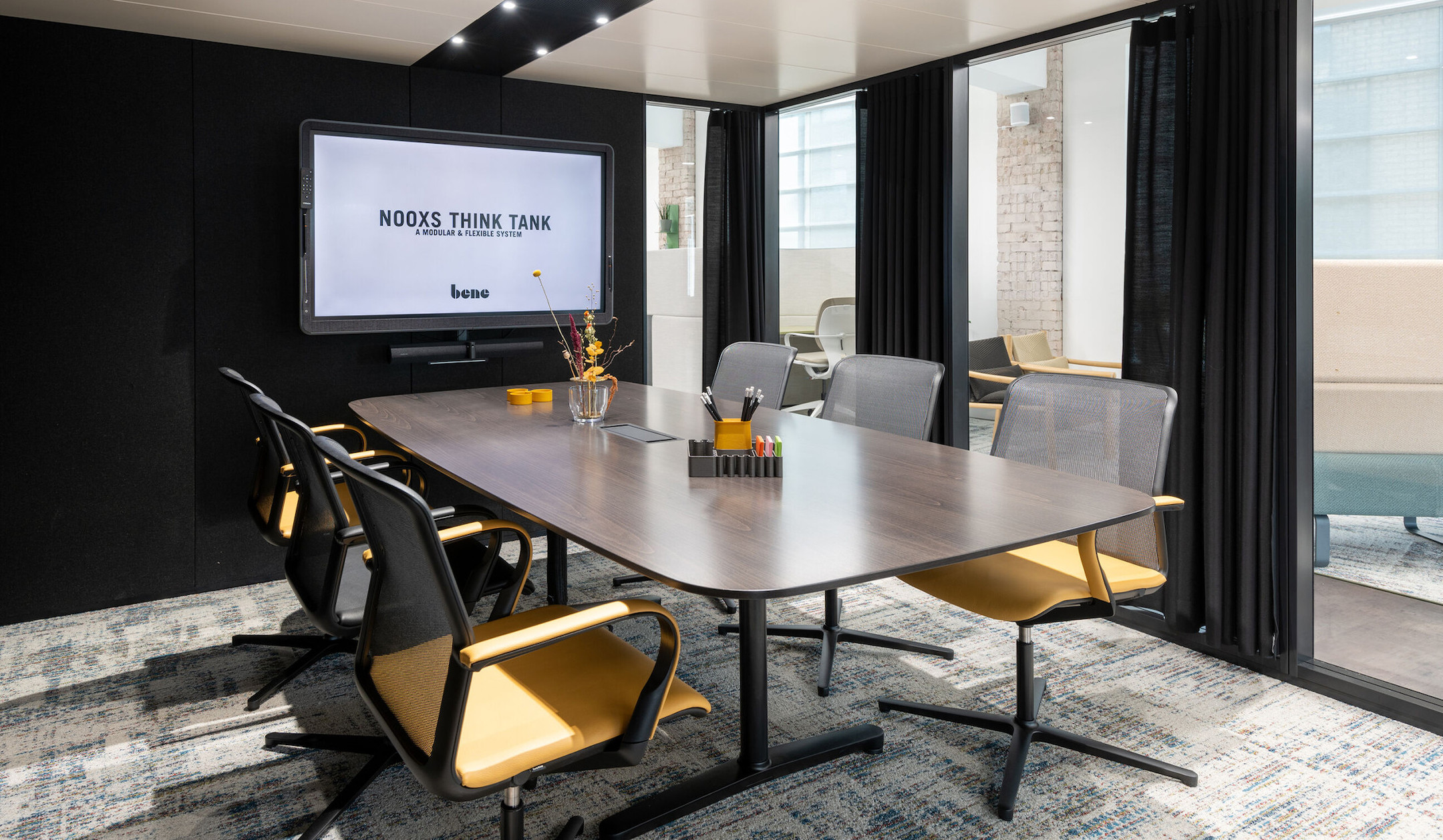 Bene-FILO-Table-ovaler-Besprechungstisch-mit-einteiliger-Tischplatte-fur-den-schnellen-Austausch