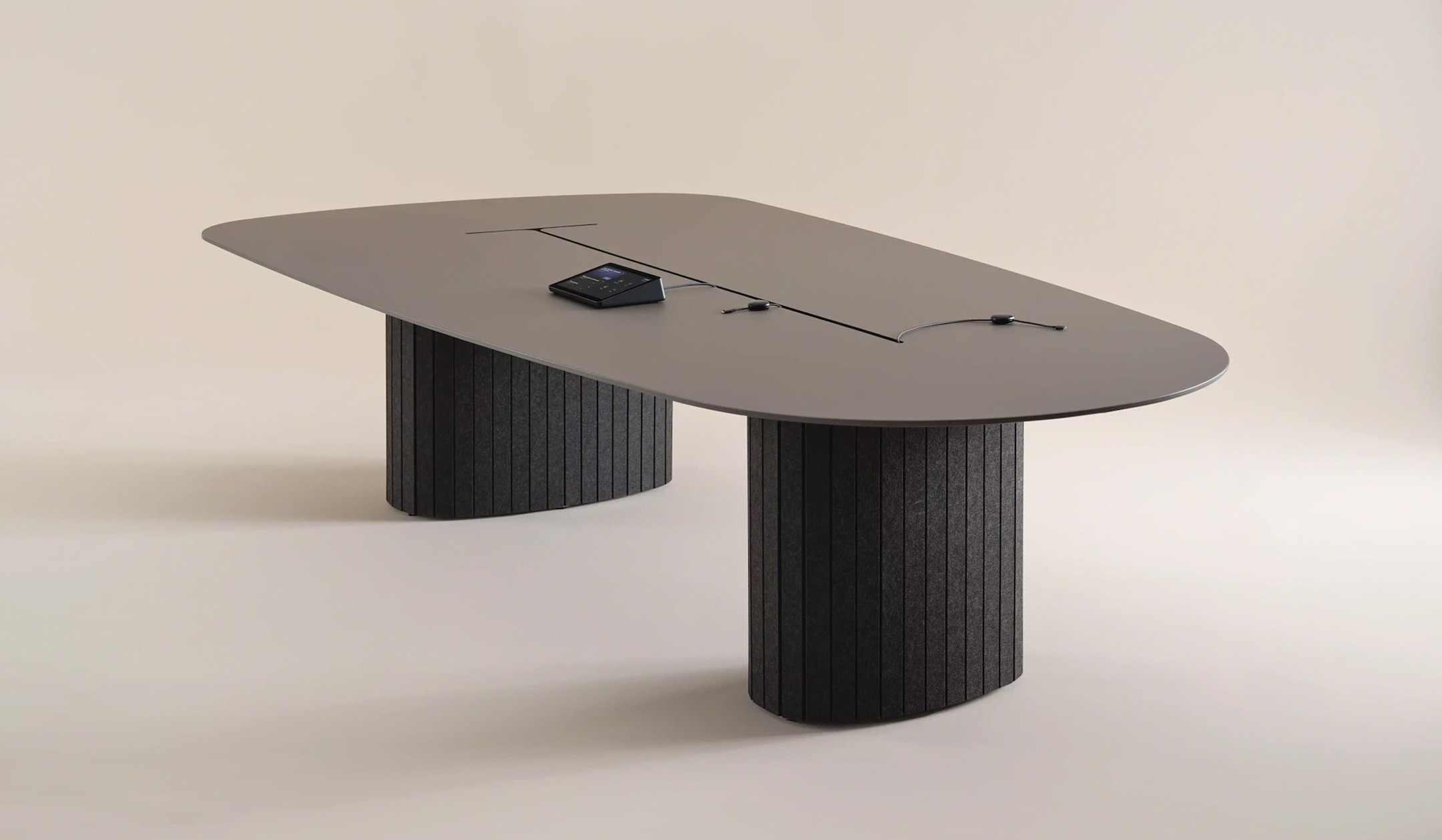 Steelcase-OcularTM-SIGHTLINE8-Konferenztisch-fur-grossere-Besprechungsraume-mit-Sitzplatzen-fur-8-Personen