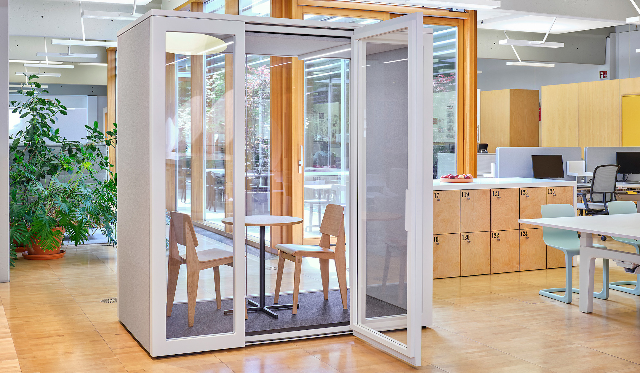 Vitra-Talky-S109-x-Vitra-freistehendes-Buro-Raumelement-mit-flexiblen-Innenraumkonfigurationen-Focus-Meet-oder-Work