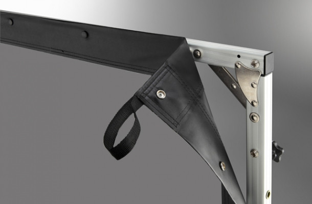 celexon-Faltrahmen-Leinwand-Mobil-Expert-244-x-137cm-Ruckprojektion-Demoware