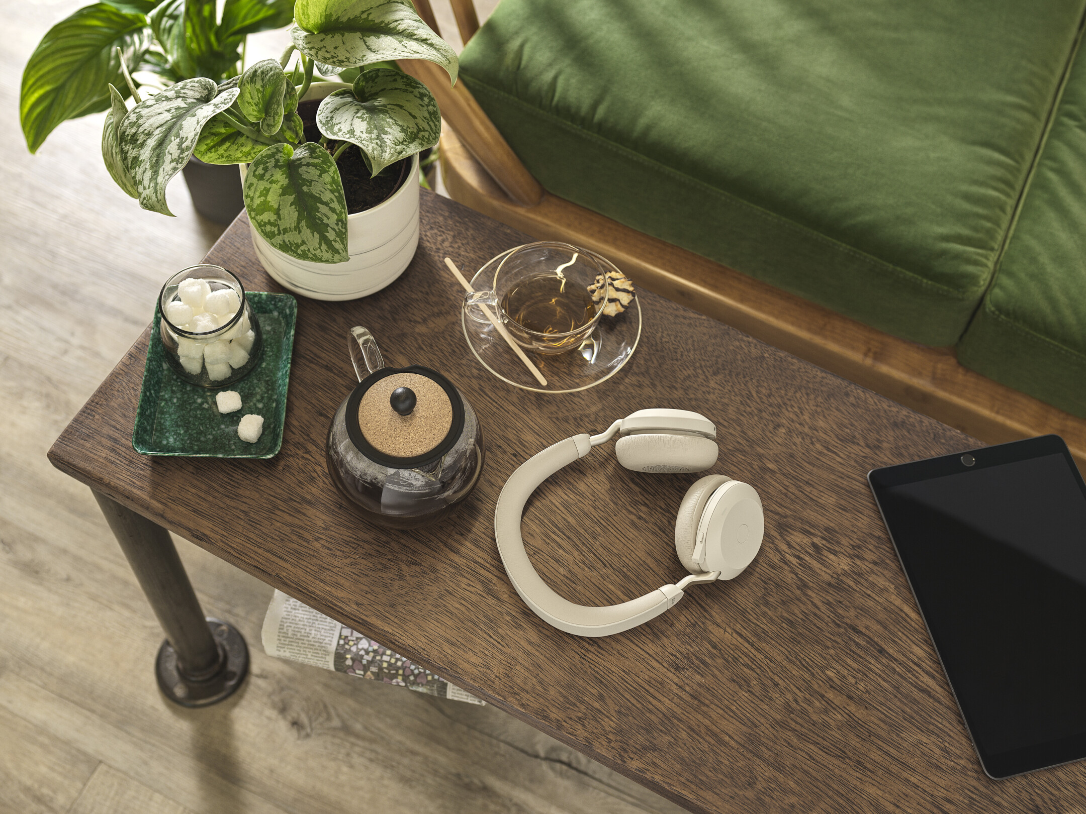 Jabra-Evolve2-75-draadloze-Stereo-Headset-voor-UC-Bluetooth-USB-A-aansluiting-beige