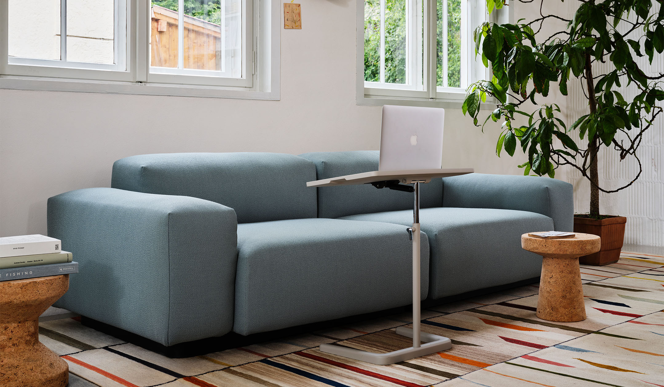 Vitra-NesTable-hohenverstellbarer-Beistelltisch-in-warmgrey