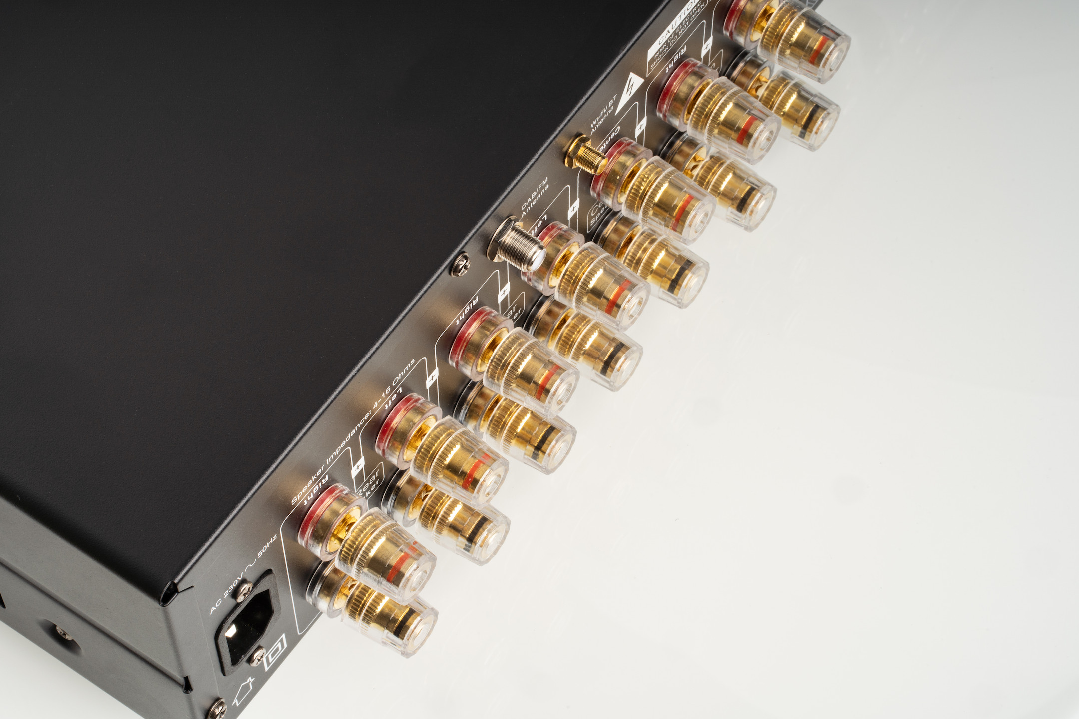 Block-CVR-200-AV-7-1-Blu-ray-internetontvanger-met-7x-100-watt-muziekvermogen-in-saffierzwart