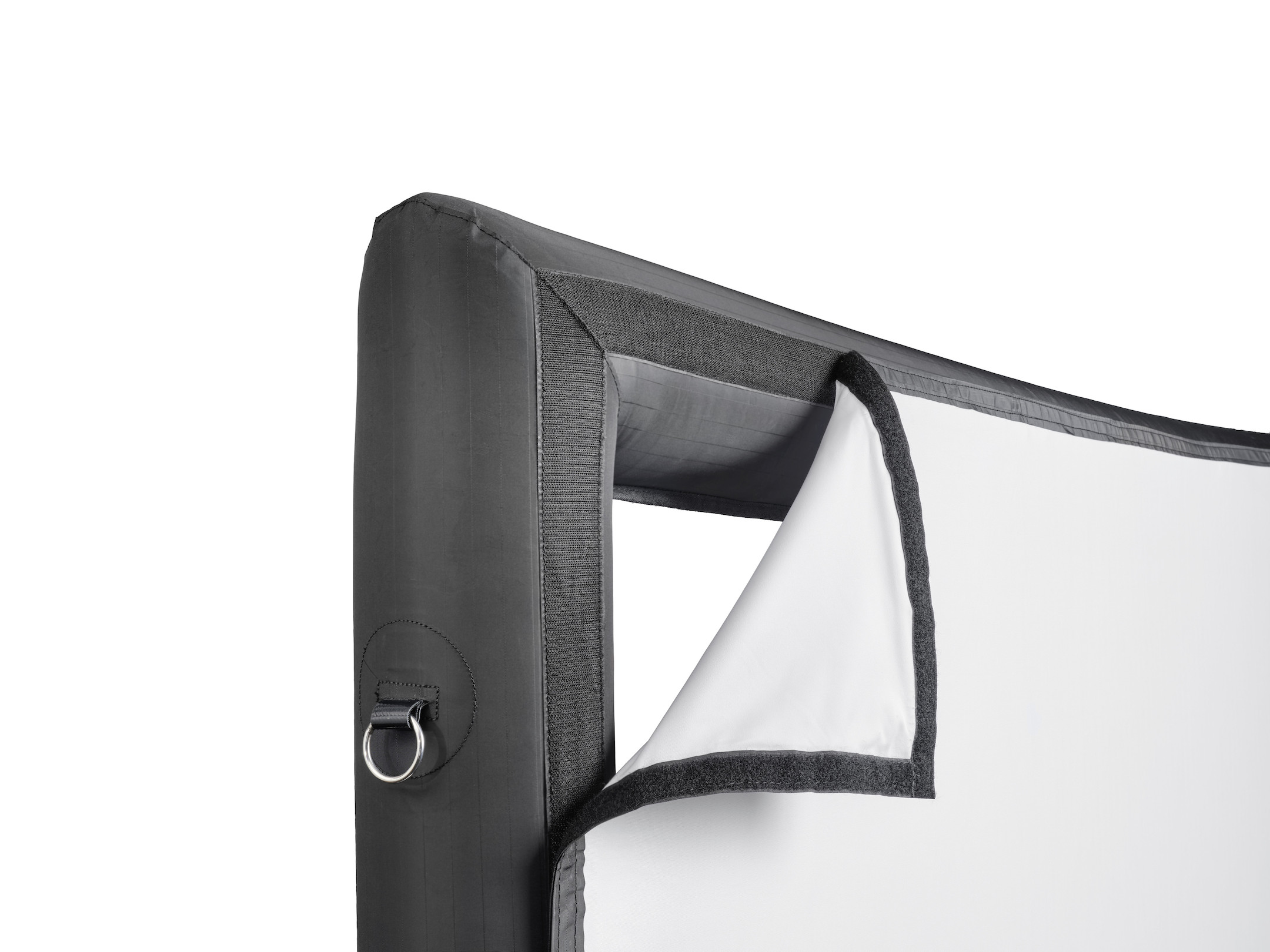 celexon-aufblasbare-Outdoor-Leinwand-Economy-INF-100