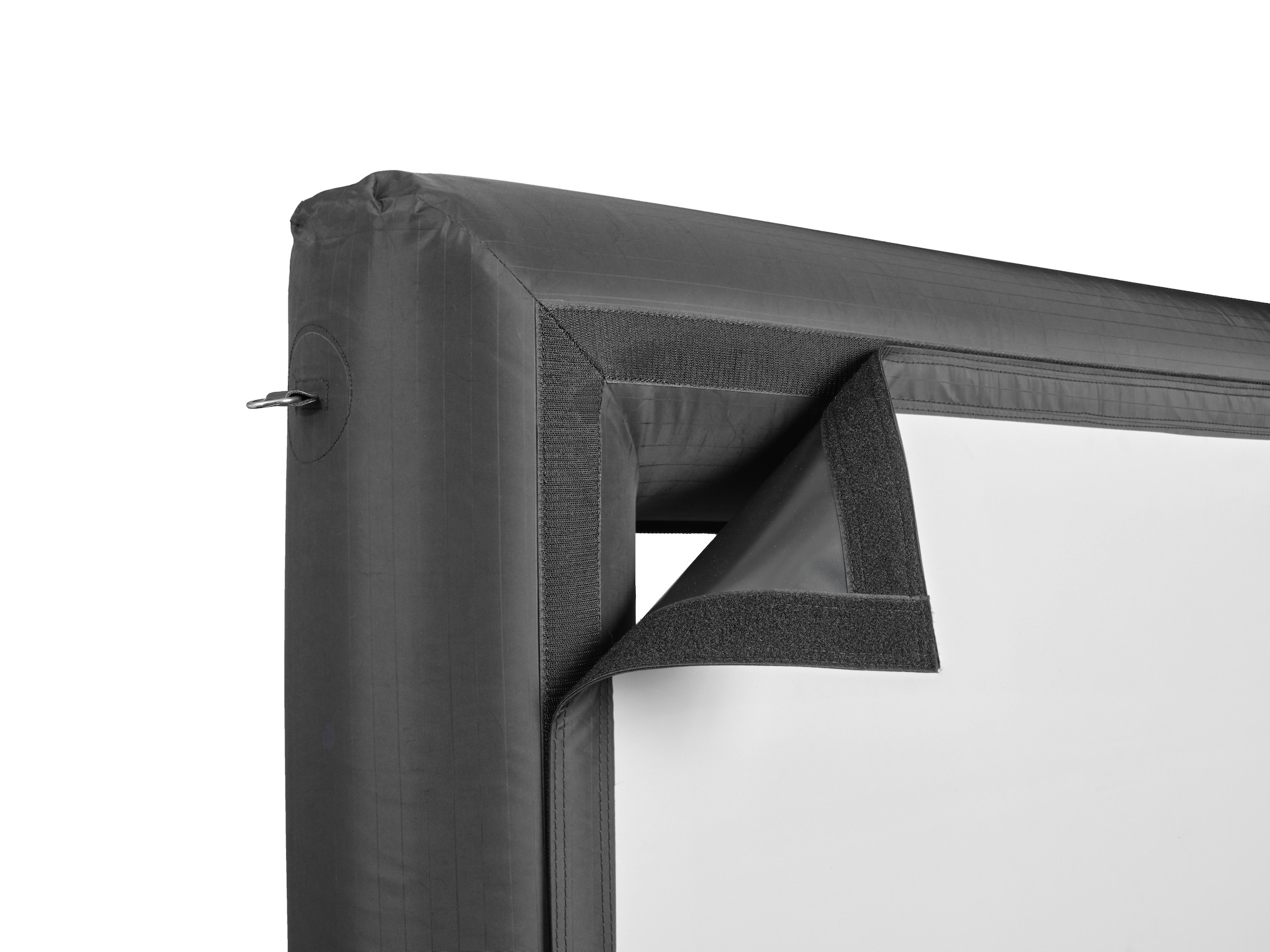 celexon-aufblasbare-Outdoor-Leinwand-Professional-INF-100