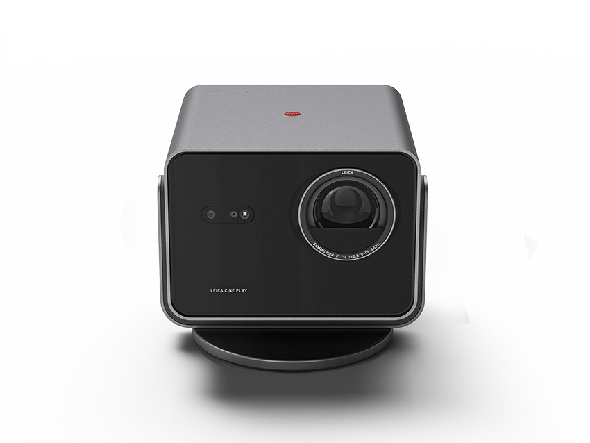 Leica-Cine-Play-1-4K-Beamer-mit-3000-Lumen-Smart-Home-Integration-und-Sprachsteuerung-in-einem-tragbaren-Format-Demoware-Silber