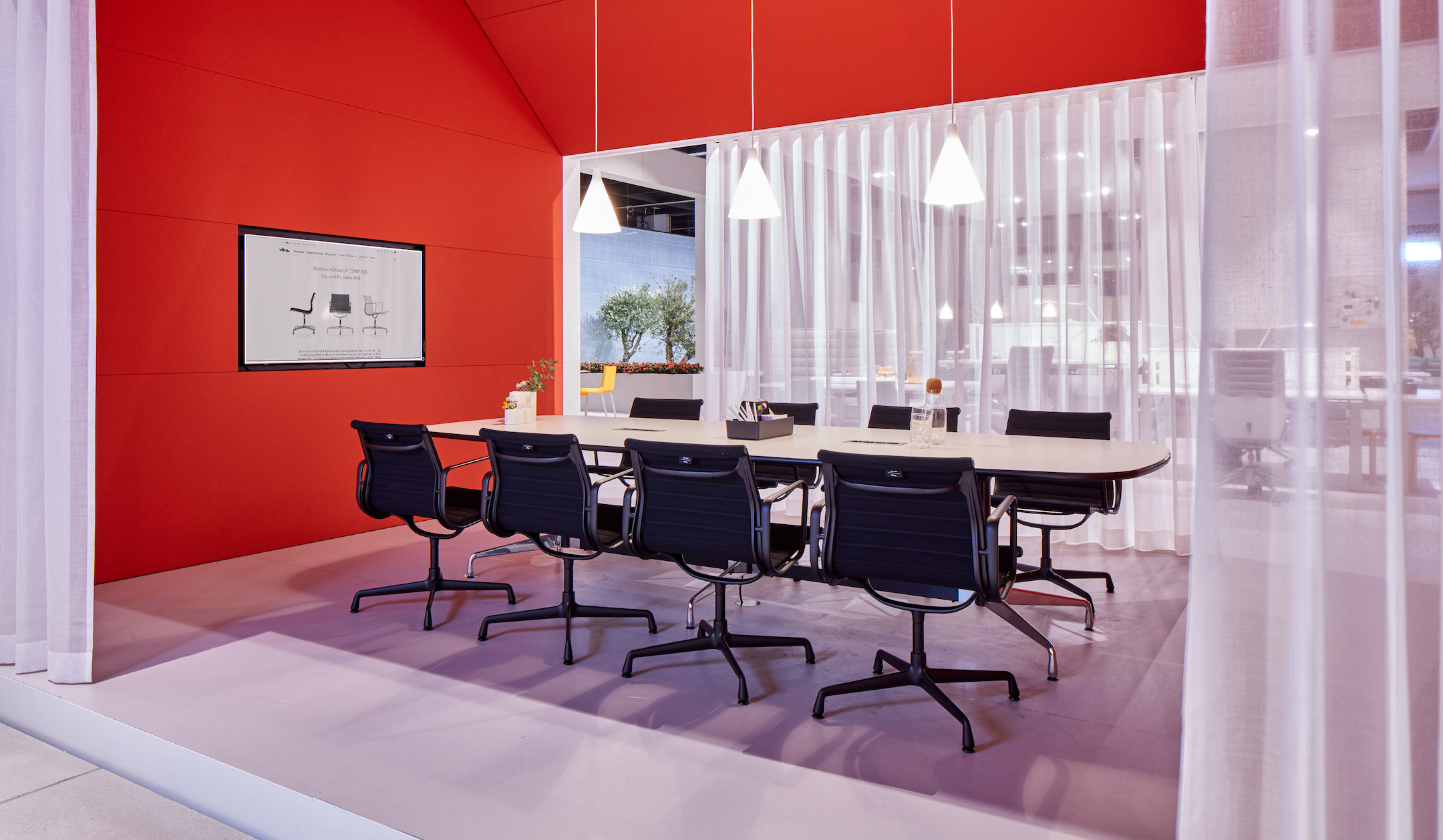 Vitra-Eames-Segmented-Table-Meeting-360-x-130-fur-grosse-Konferenzraume