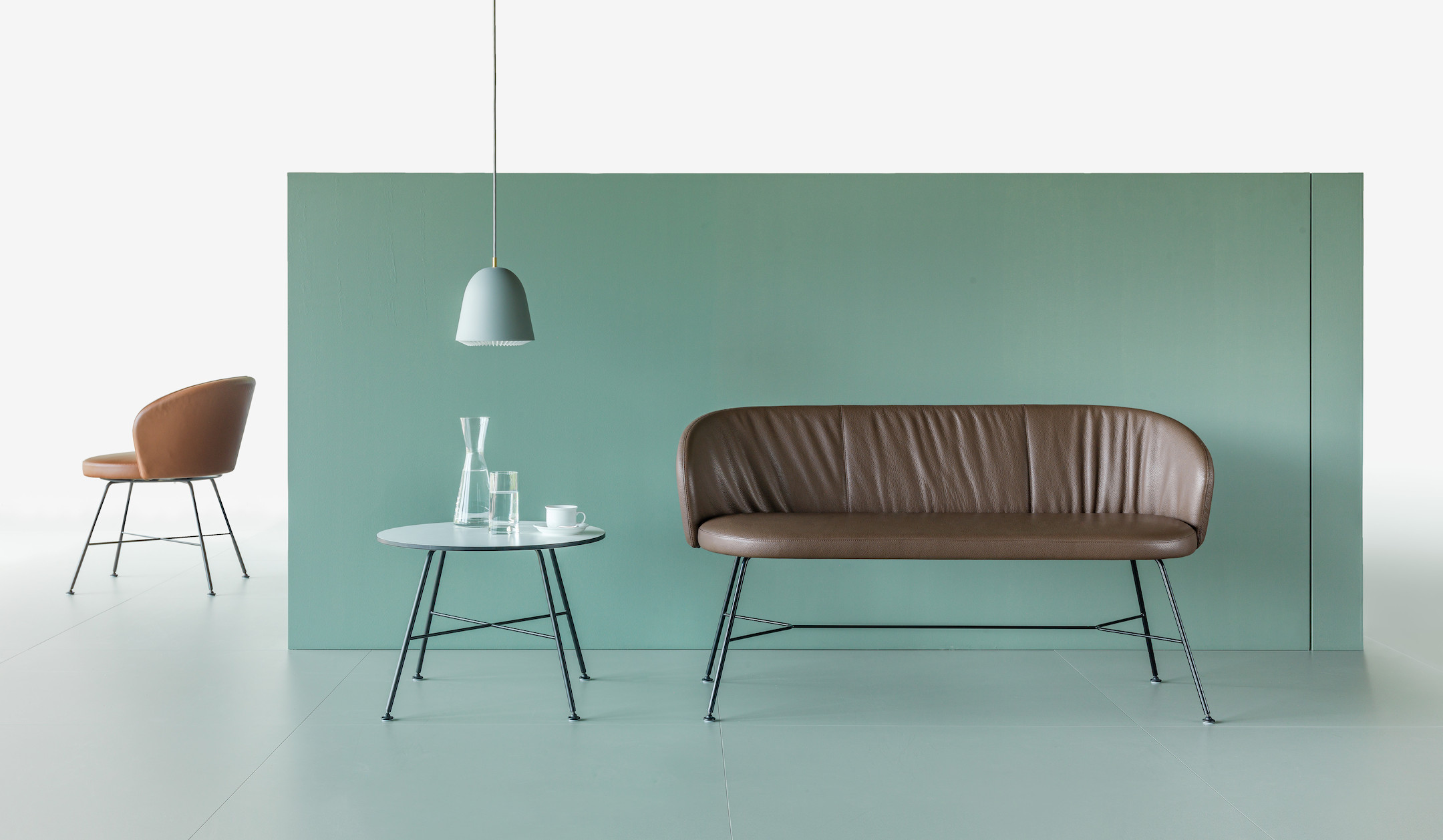 Girsberger-Biala-Beistelltisch-Elegante-Stellflache-fur-Arbeitsutensilien-und-Dekorationen