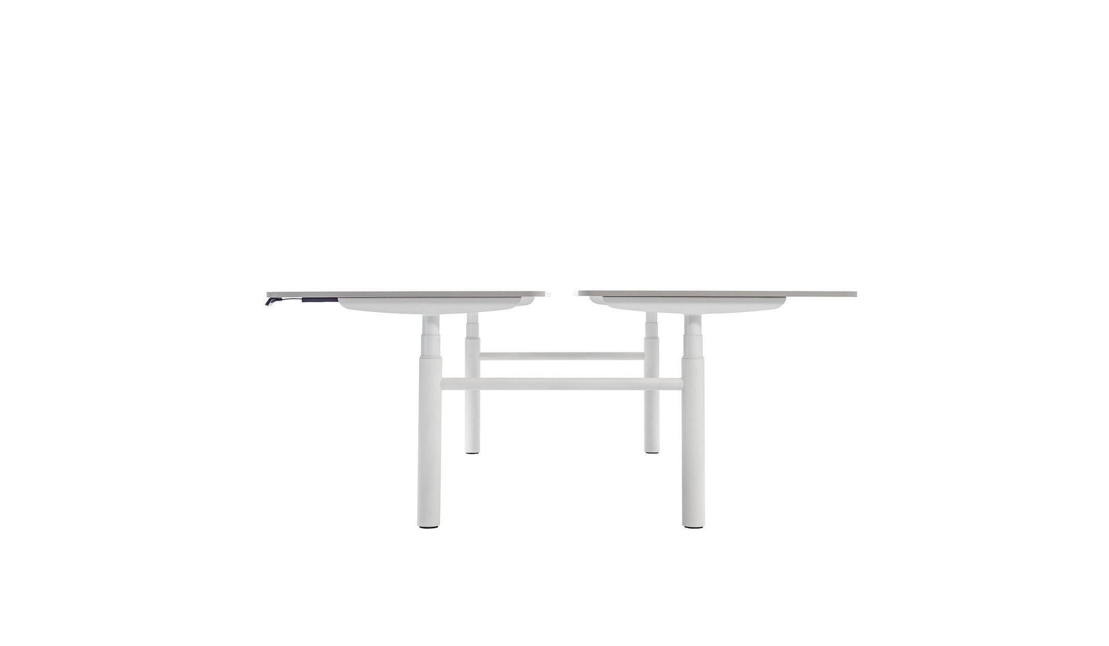 Sedus-se-lab-twin-Doppel-Arbeitsplatz-fur-agile-Teamburos-mit-regelmassigen-Haltungswechsel