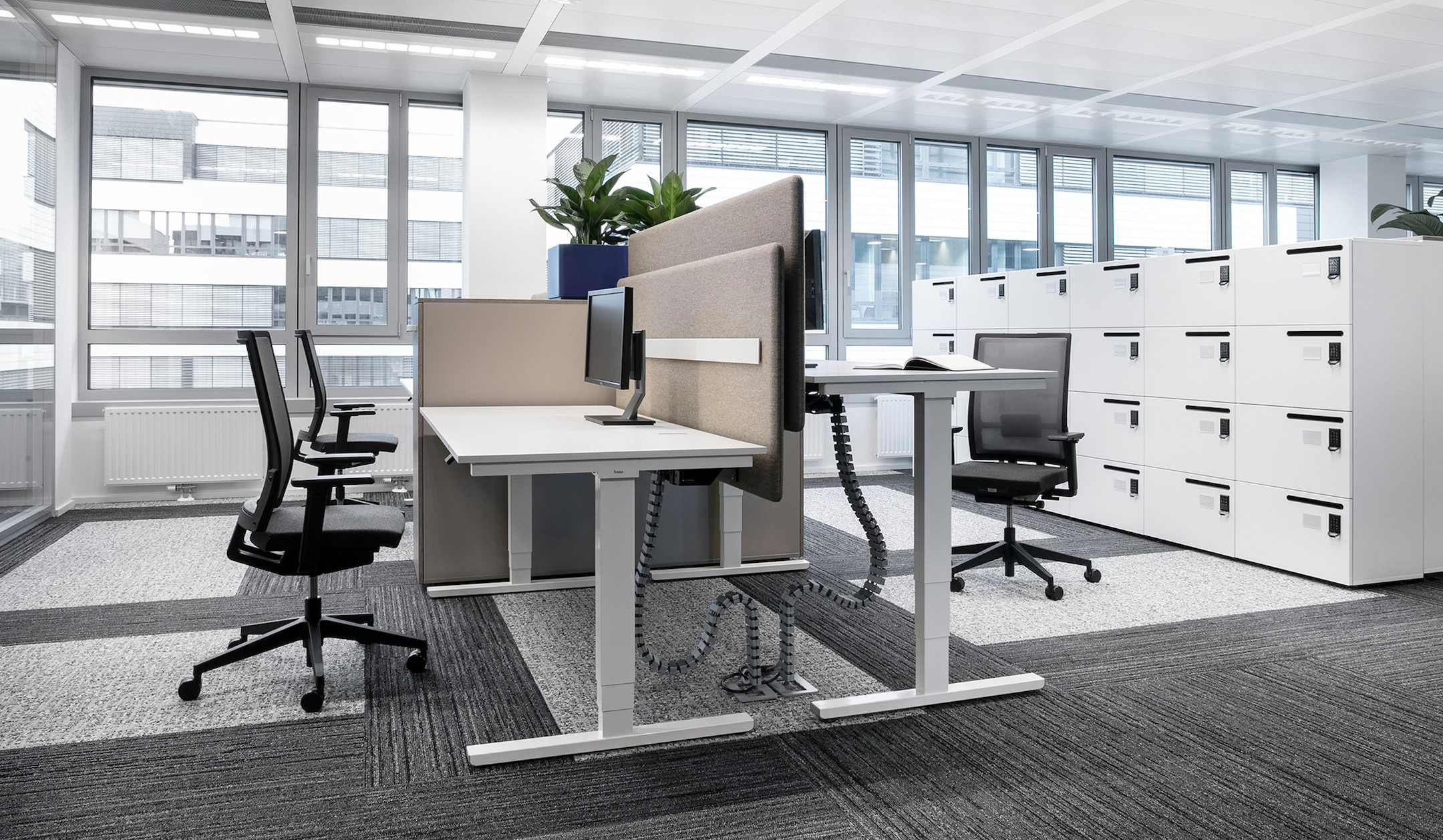 Bene-LOCKER-S-Buroschliessfach-fur-Ordnung-in-offenen-Arbeitsbereichen