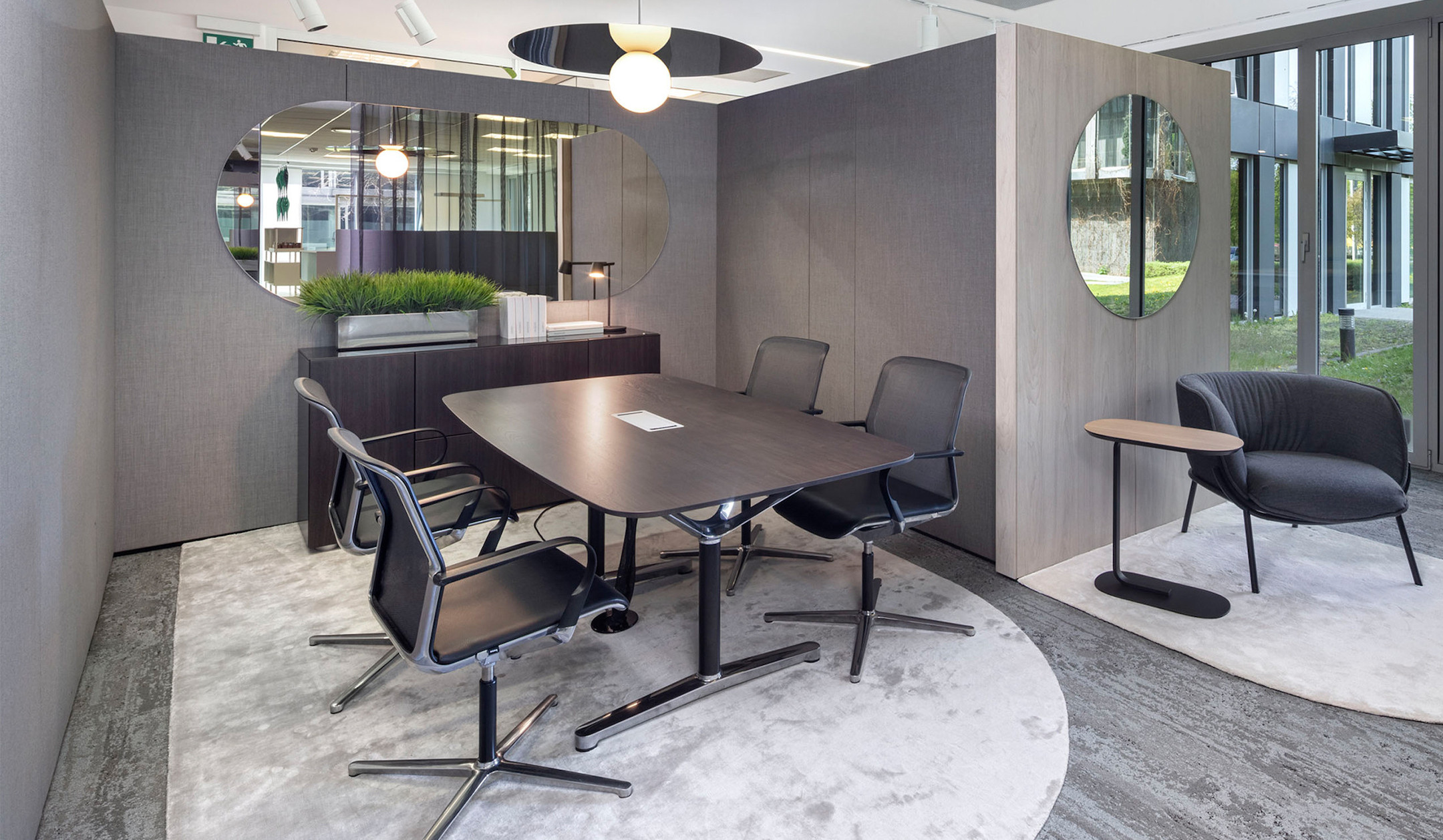 Bene-FILO-Table-ovaler-Besprechungstisch-mit-einteiliger-Tischplatte-fur-den-schnellen-Austausch