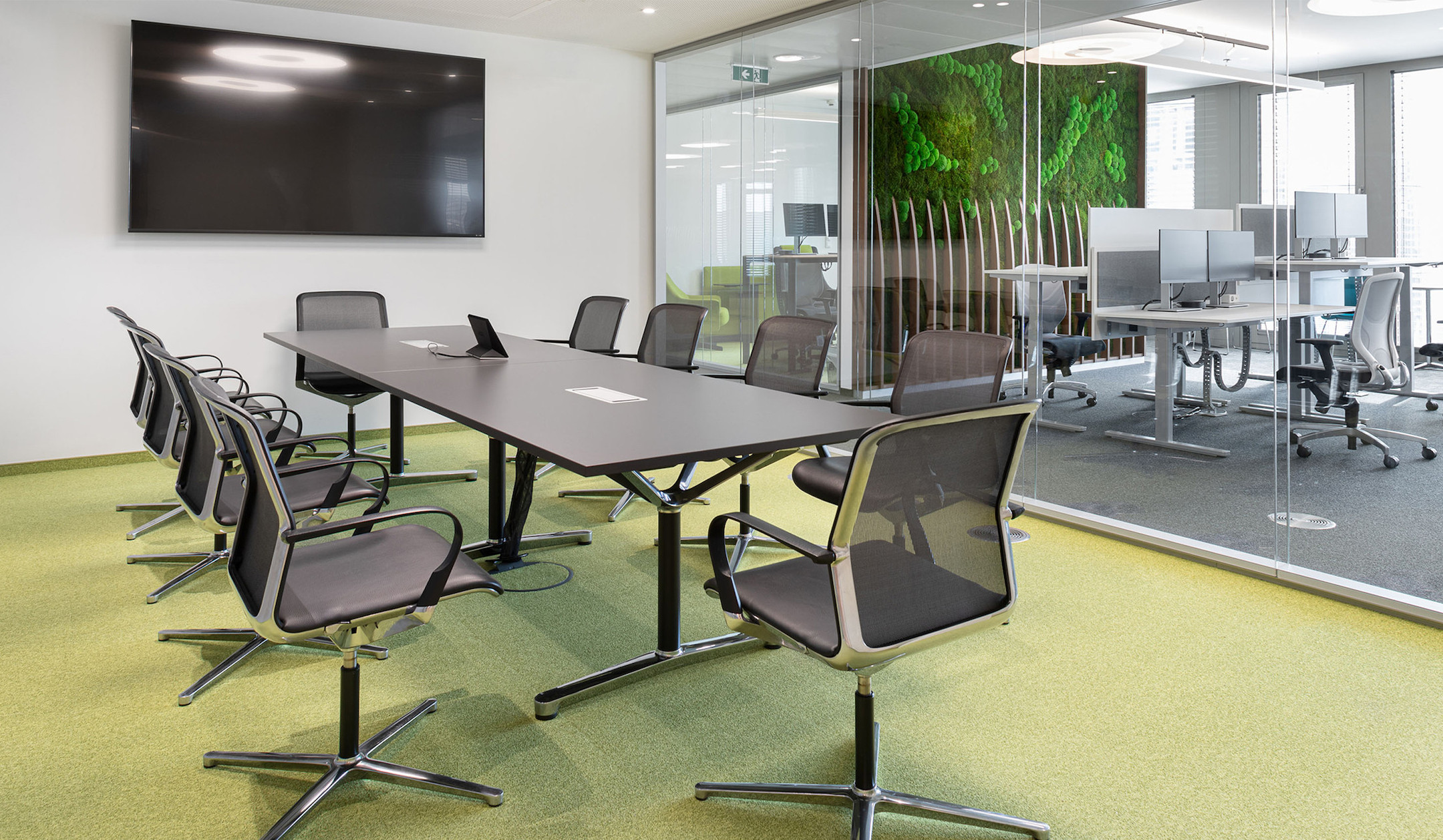 Bene-FILO-Table-rechteckiger-Besprechungstisch-mit-zweiteiliger-Tischplatte-fur-mittlere-Projektgruppen