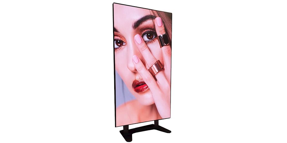 Optoma-QUADShow-Alles-in-een-schermhef-en-transportsysteem-voor-FHDQ130-LED-scherm
