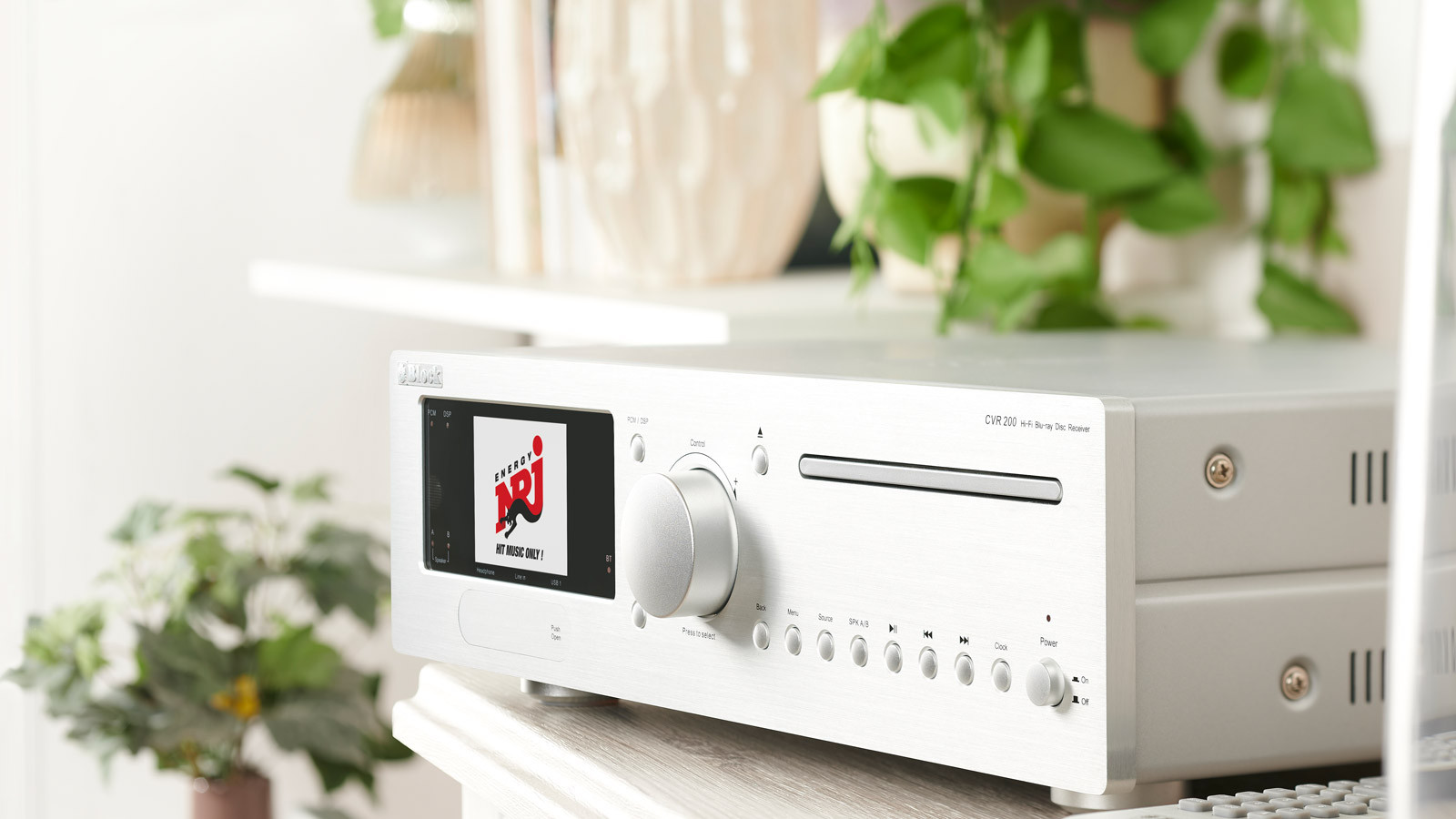 Block-CVR-200-Blu-ray-internetstereoreceiver-met-2x-100-W-muziekvermogen-voor-streaming-en-videoweergave-in-diamantzilver