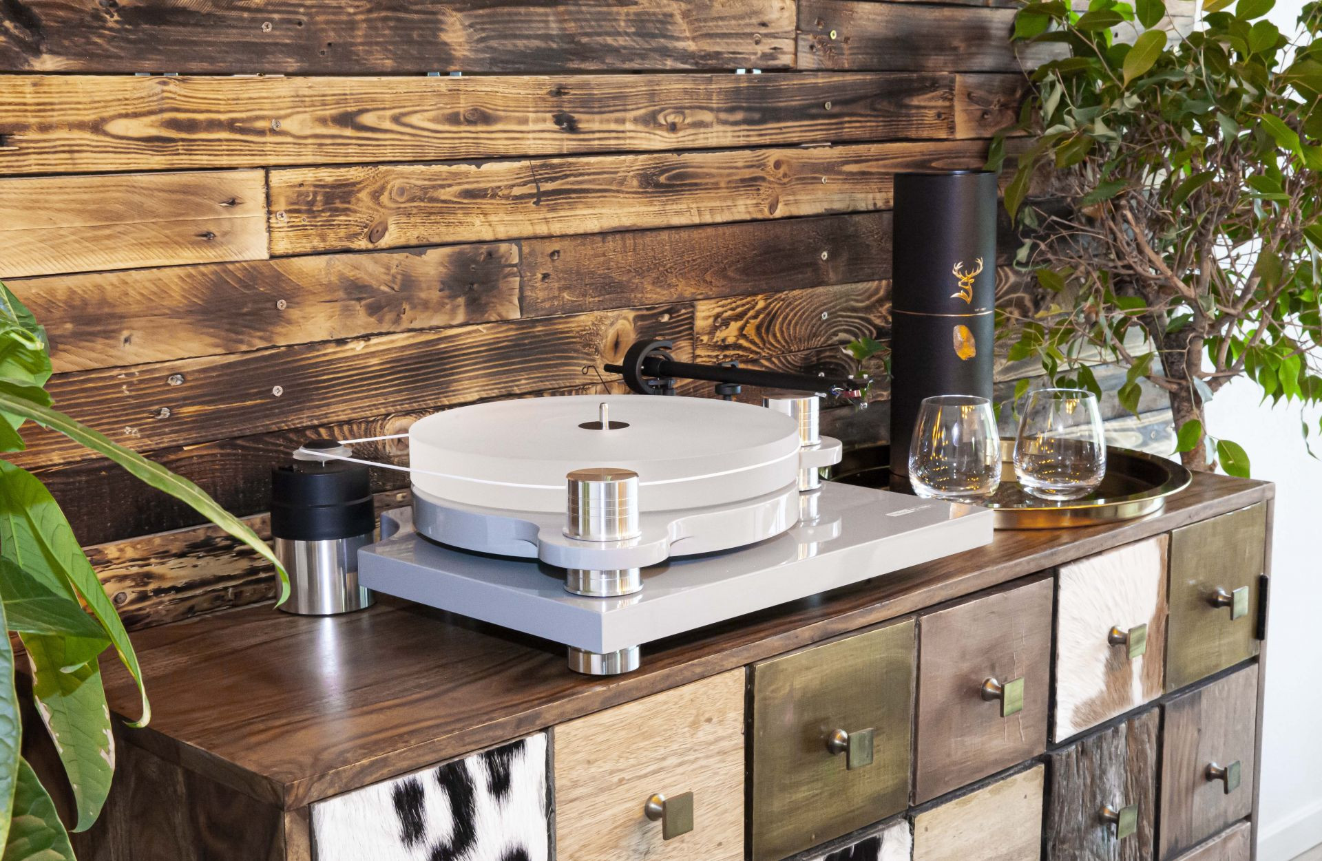 Block-PS-100-PS-100-platenspeler-in-zilver