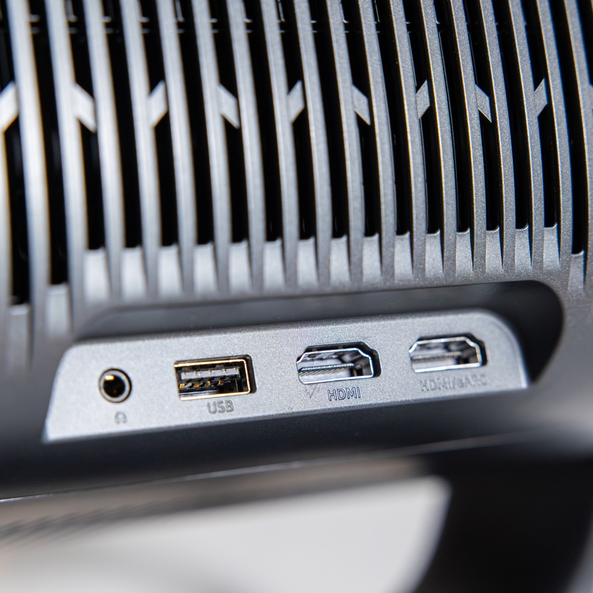 Dangbei-MP1-Max-4K-beamer-met-flexibele-gimbalstandaard-en-Google-TV-voor-veeleisende-filmfanaten