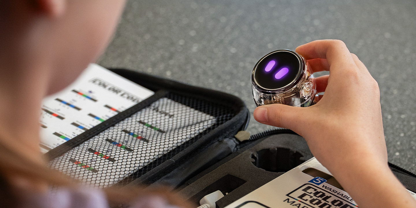 ozobot-ari-entry-kit-mit-einem-roboter-demoware