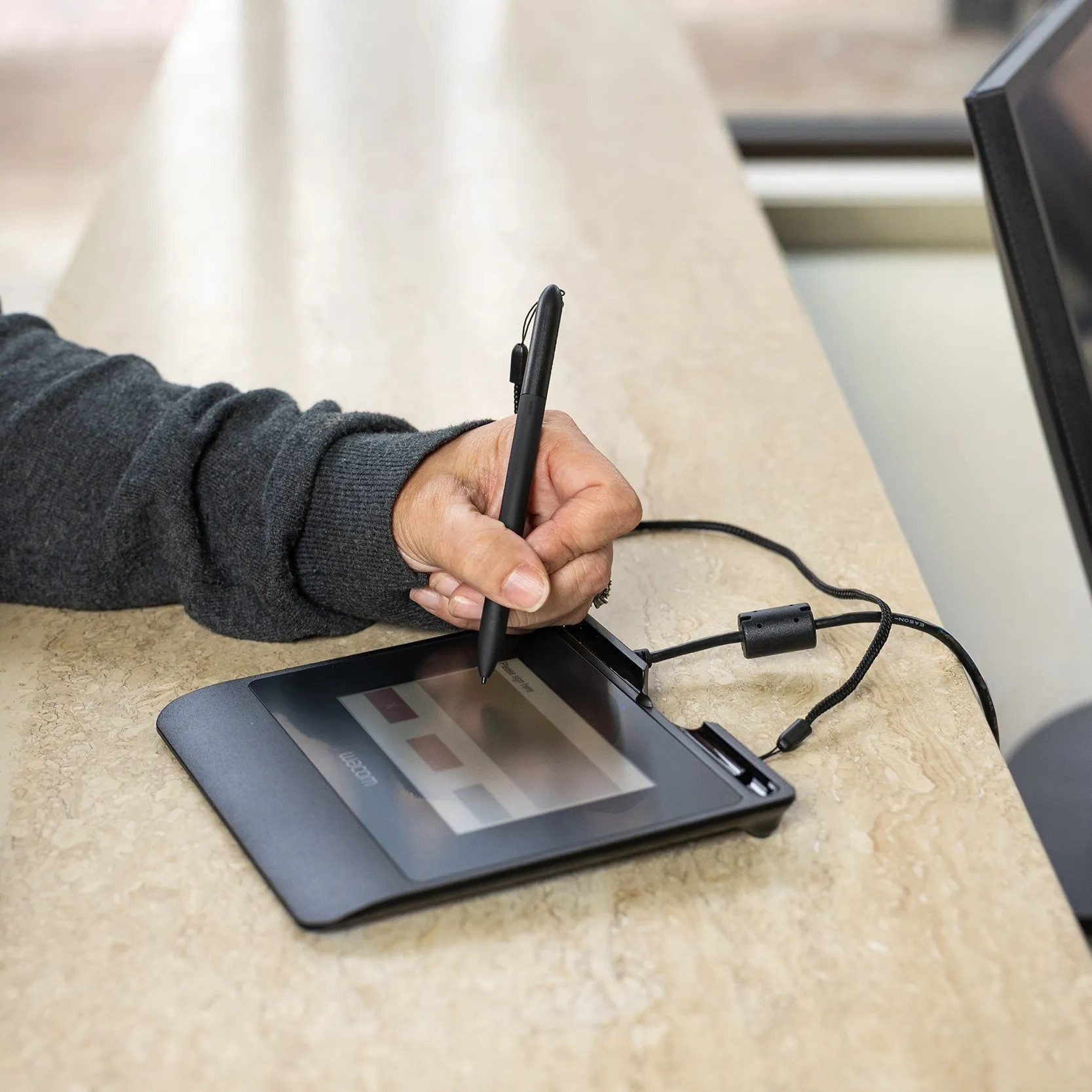 Wacom-STU-540-Handtekeningenset-met-handtekeningentablet-pen-en-Sign-Pro-PDF-software-voor-Windows