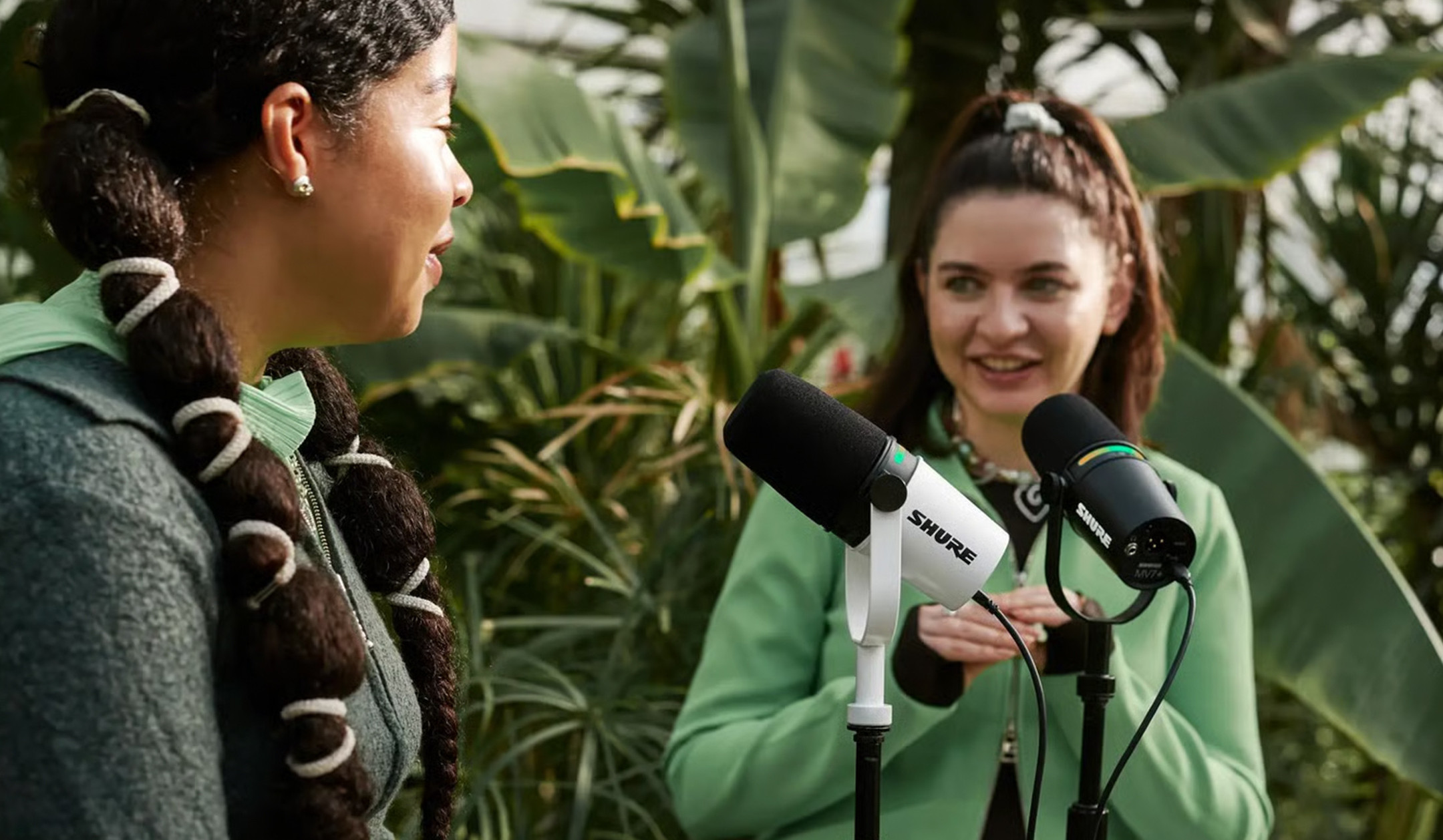 Shure-MV7-Podcast-Mikrofon-Weiss