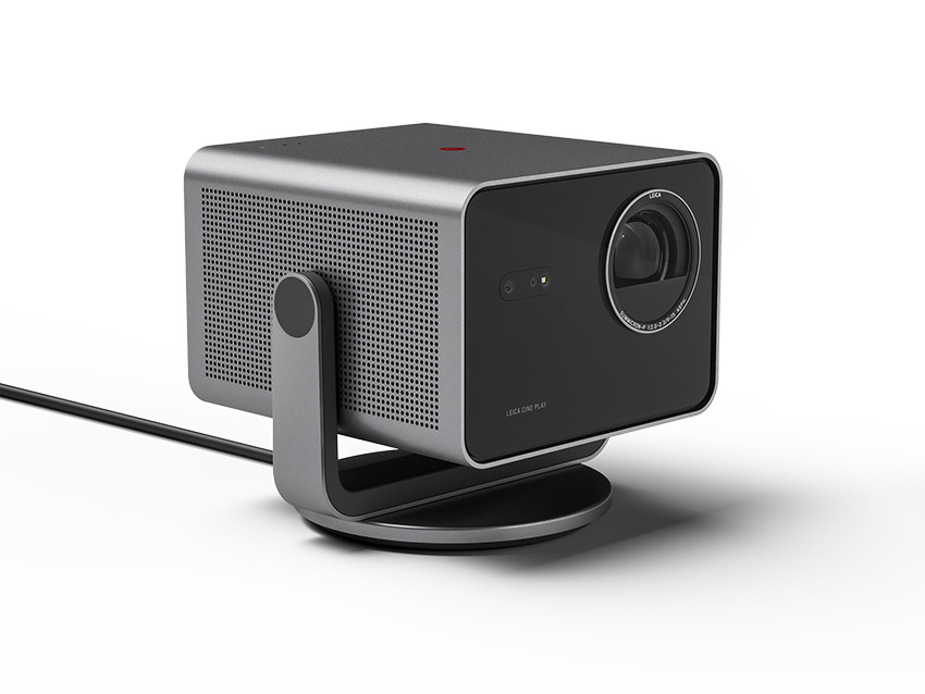 Leica-Cine-Play-1-4K-Beamer-mit-3000-Lumen-Smart-Home-Integration-und-Sprachsteuerung-in-einem-tragbaren-Format-Demoware-Silber