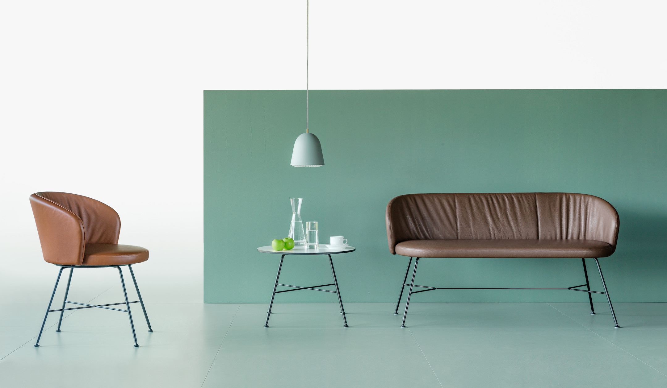 Girsberger-Biala-Beistelltisch-Elegante-Stellflache-fur-Arbeitsutensilien-und-Dekorationen