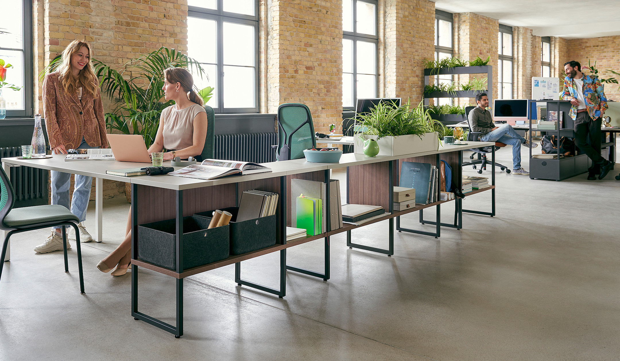 Sedus-se-matrix-Regalmodul-light-filigranes-Kufengestell-als-Raumteiler-mit-viel-Stauraum-fur-offene-Buros