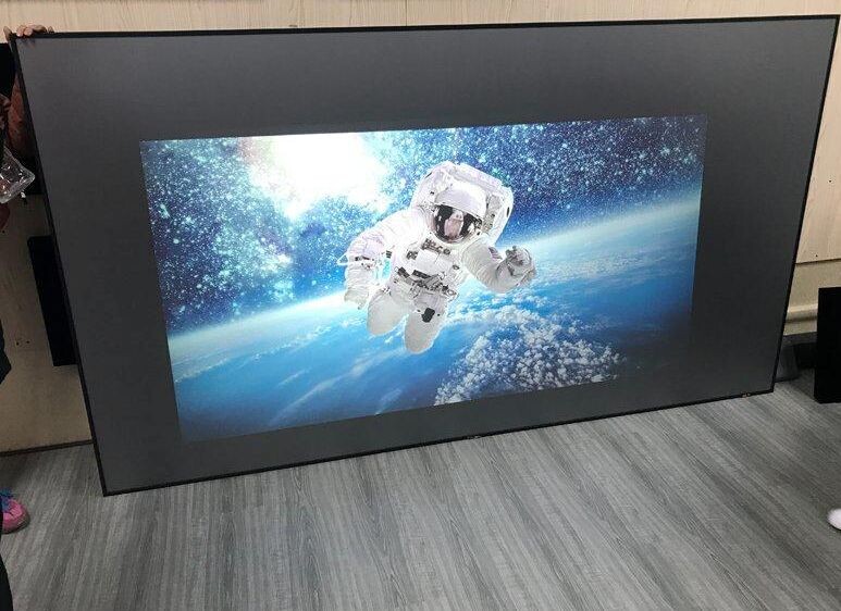 DELUXX-Cinema-frame-projectiescherm-SlimFrame-243-x-136cm-110-BRIGHTVISION