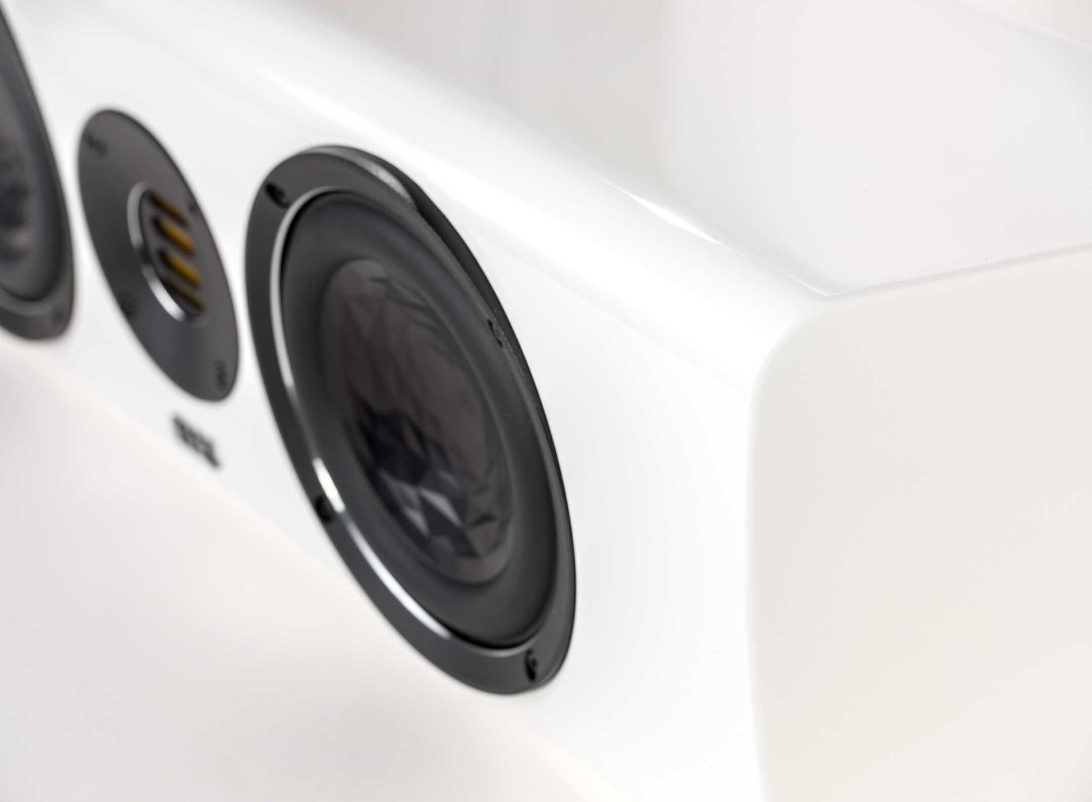 ELAC-Vela-CC-401-2-Weiss-Hochglanz