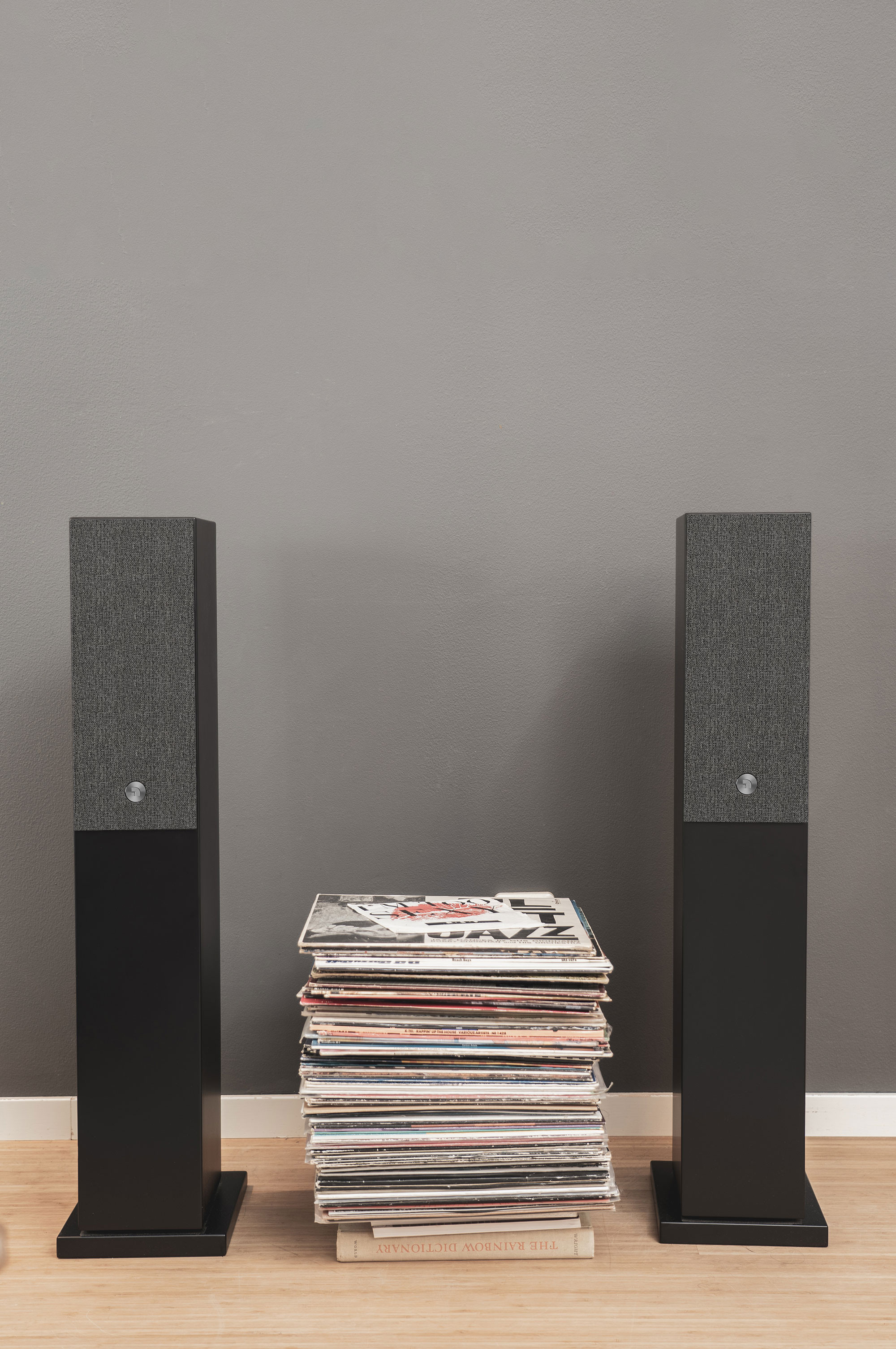 Audio-Pro-A38-W-drahtloser-Multiroom-Standlautsprecher-in-Schwarz