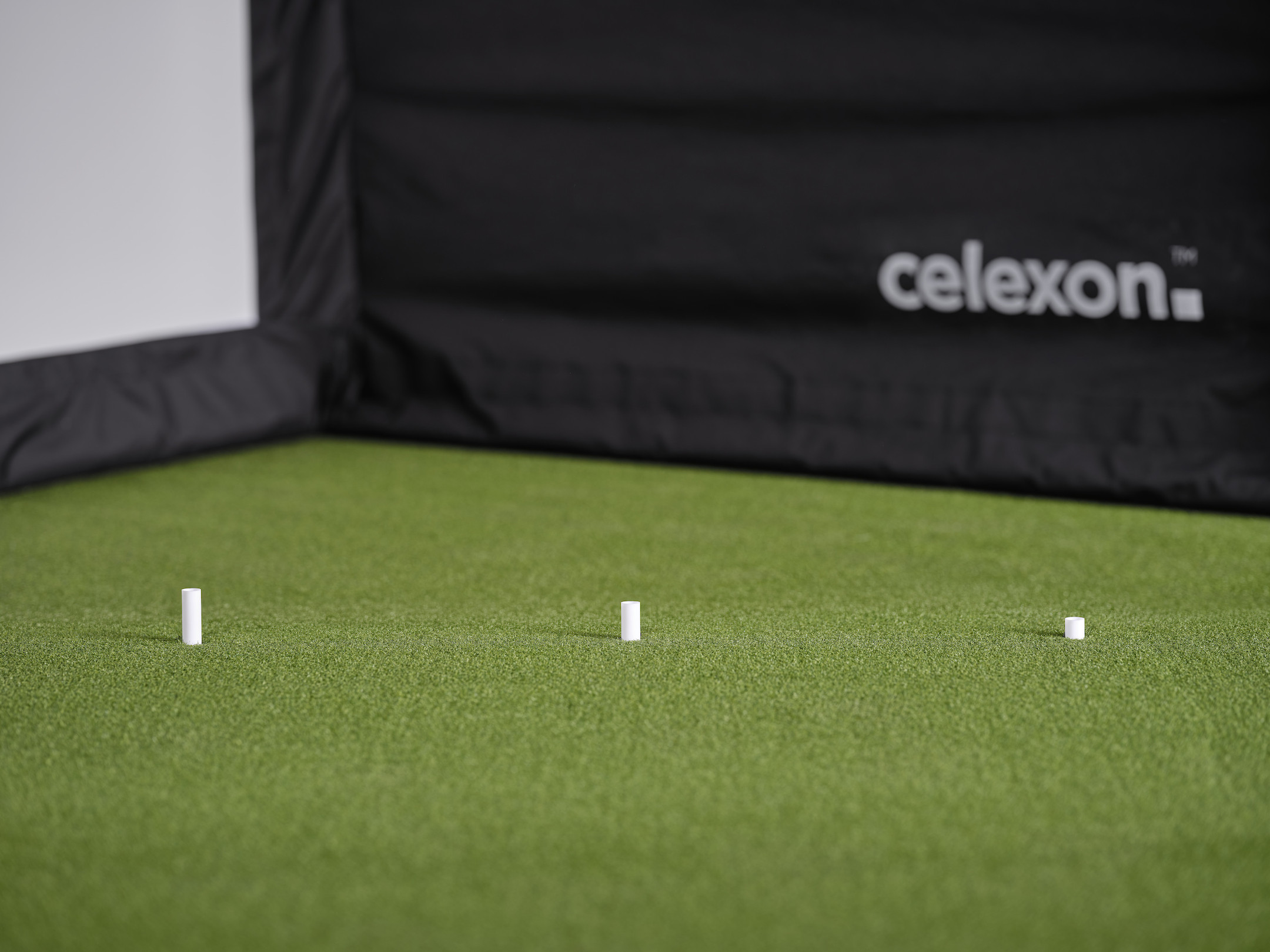 celexon-FAIRWAY-Professional-Golf-Simulator-3-6-x-2-5-x-1-5-m